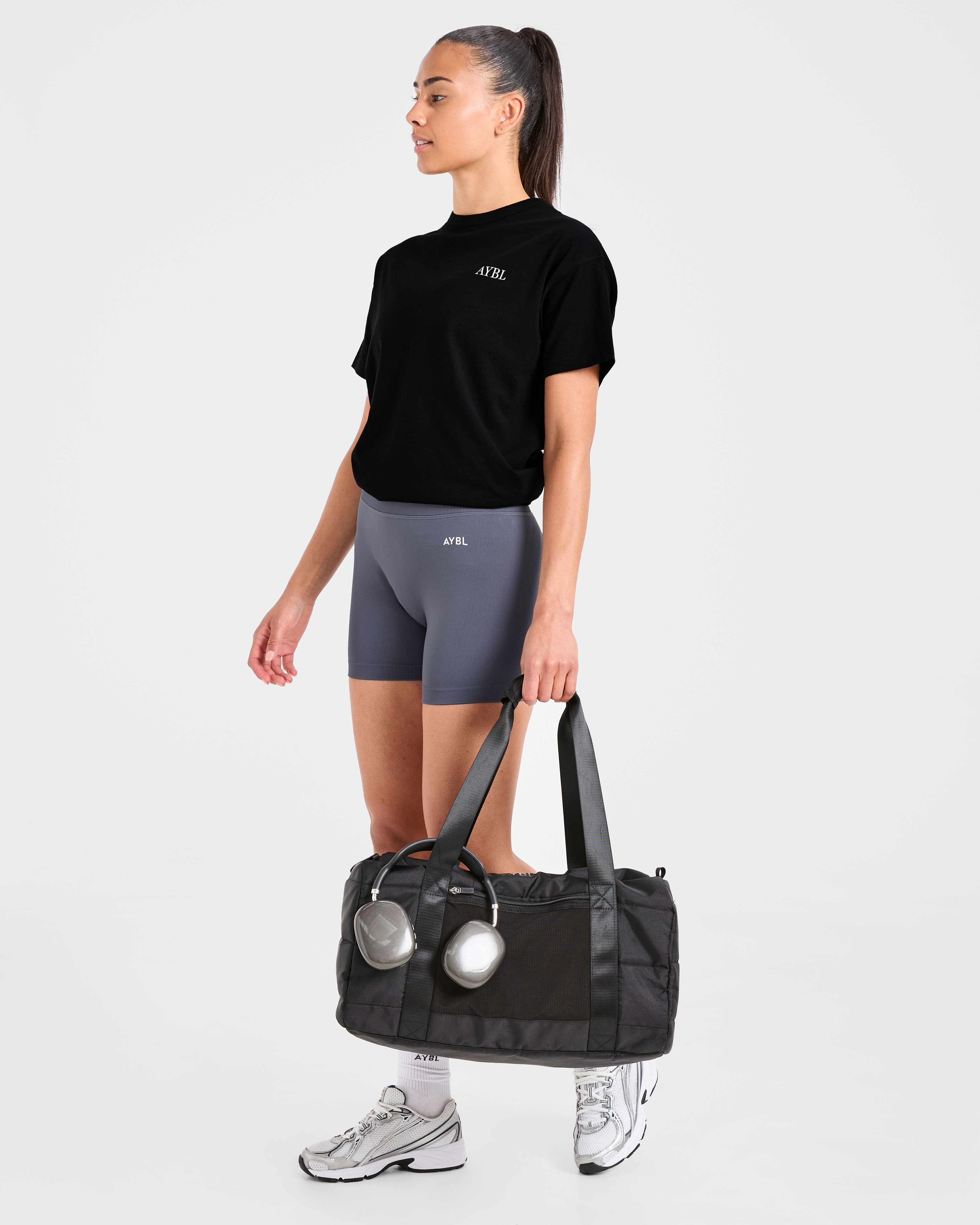 AYBL Sports Club Script Oversized T Shirt - Zwart