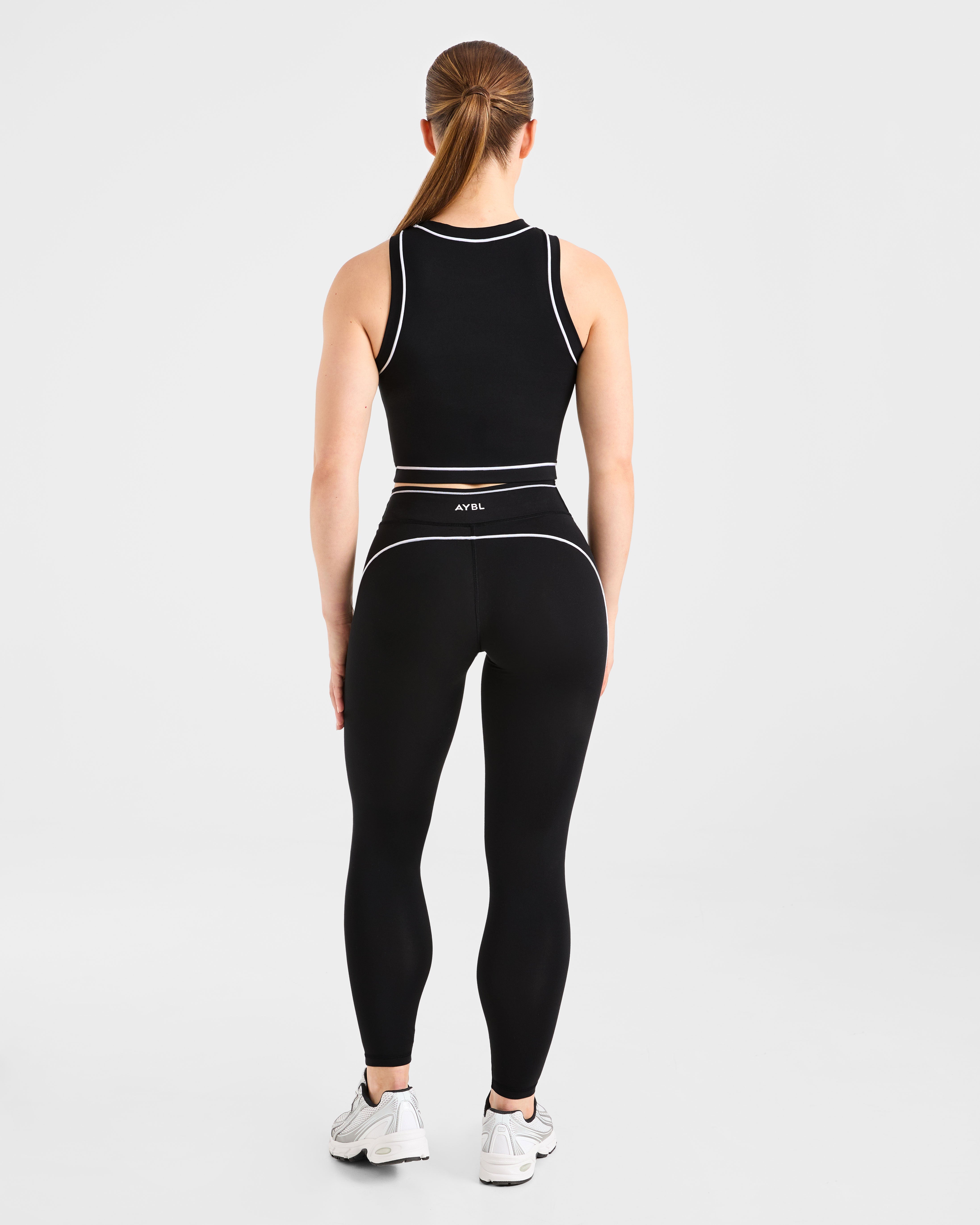 Form Tank Top - Zwart