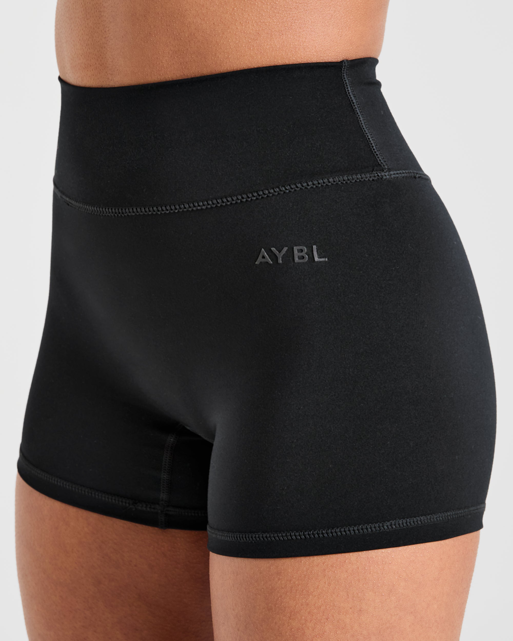 Staple Shorts - Zwart