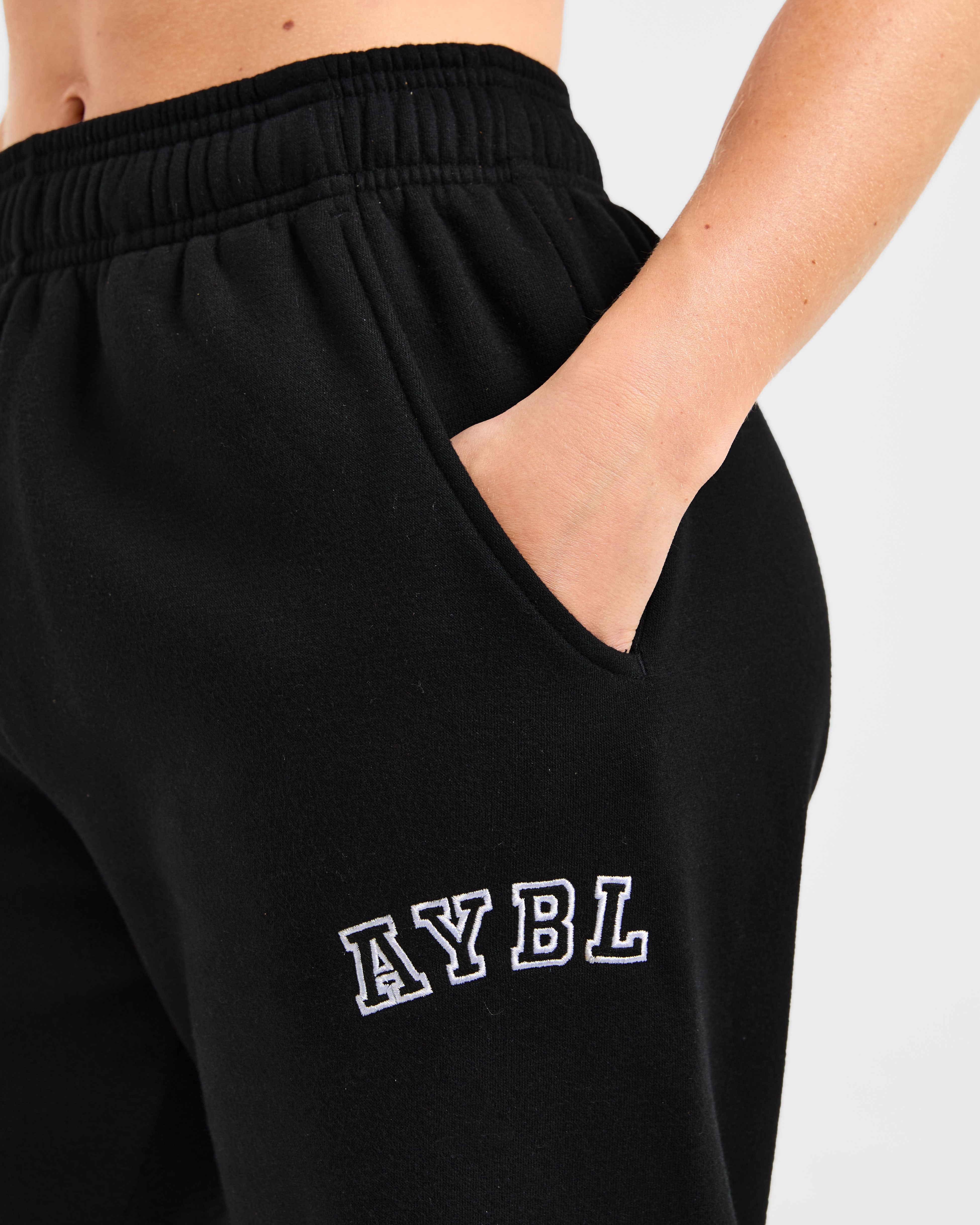 Varsity 2.0 Oversized Straight Leg Joggers - Zwart