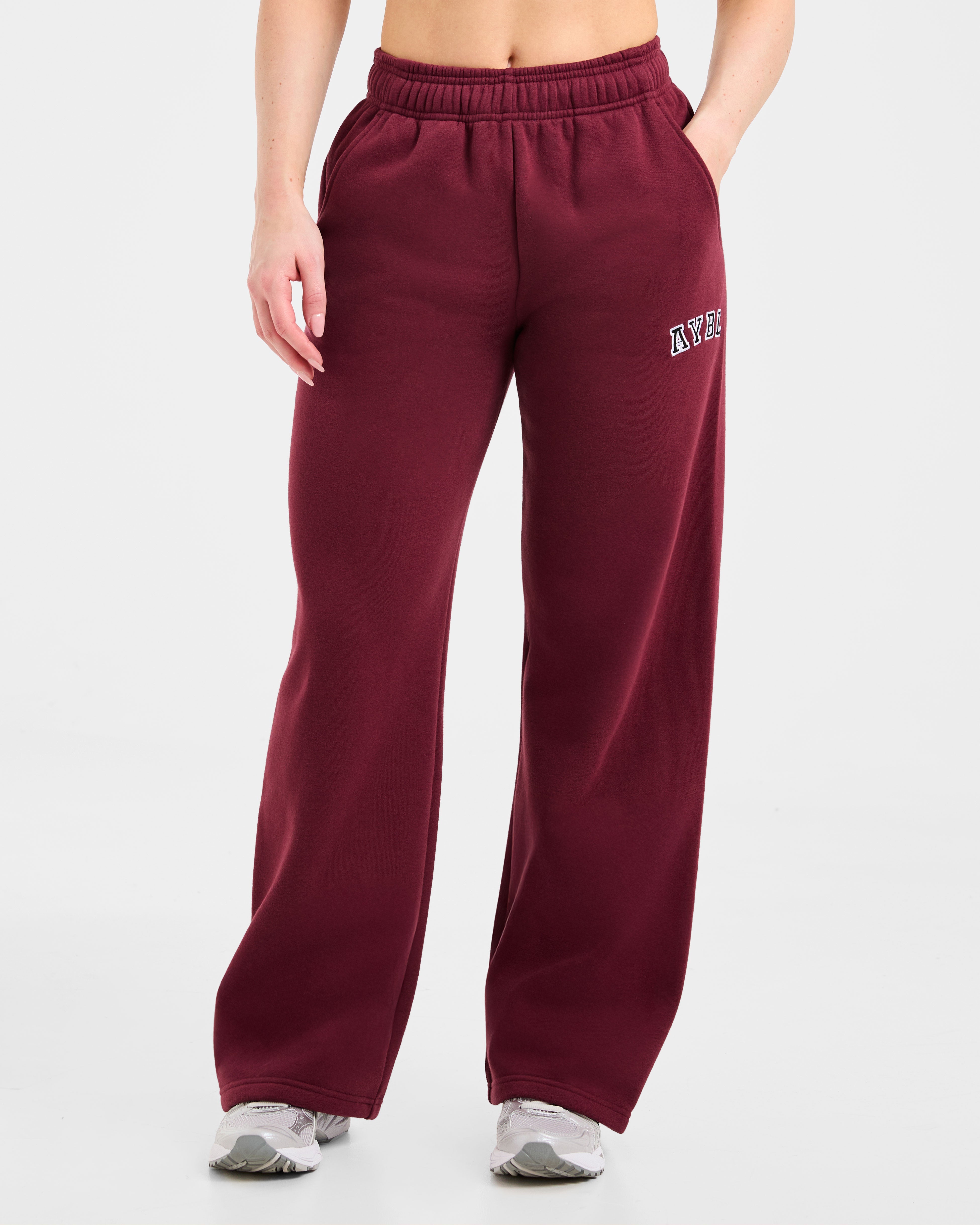 Varsity 2.0 Oversized Straight Leg Joggers - Rood Wine