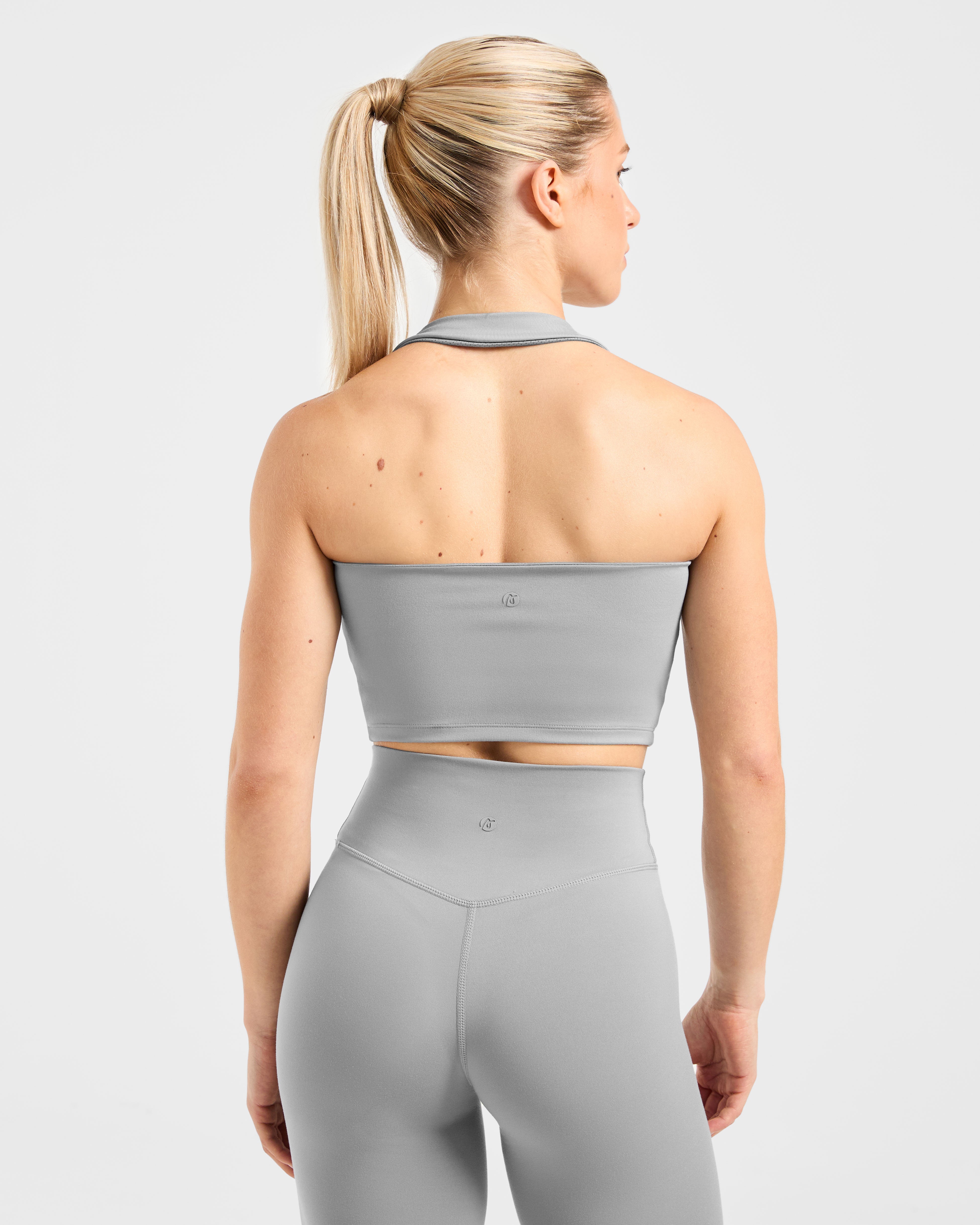 Staple Halterneck Crop Top - Grijs