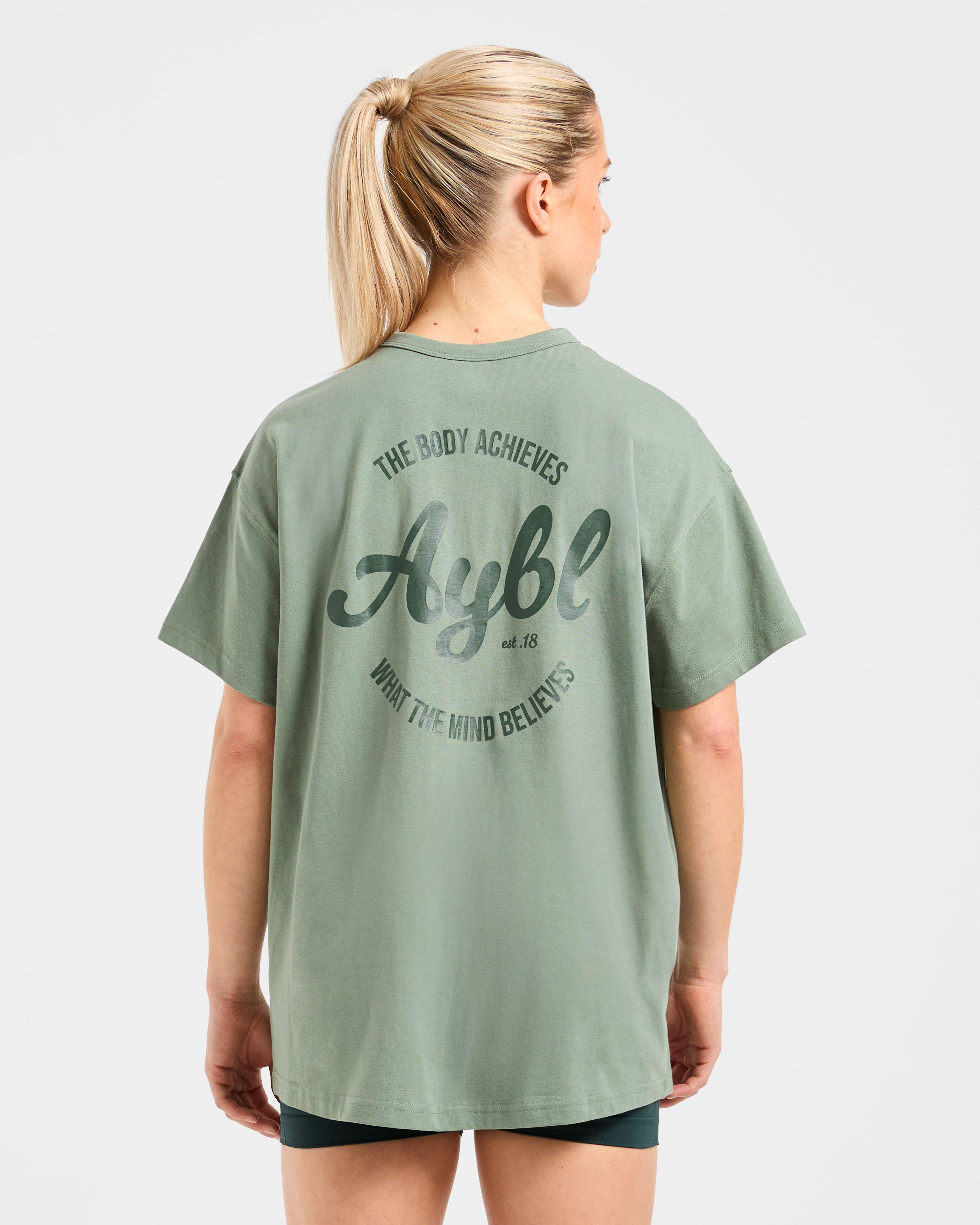 Body Achieve Mind Believe Oversized T Shirt - Groen