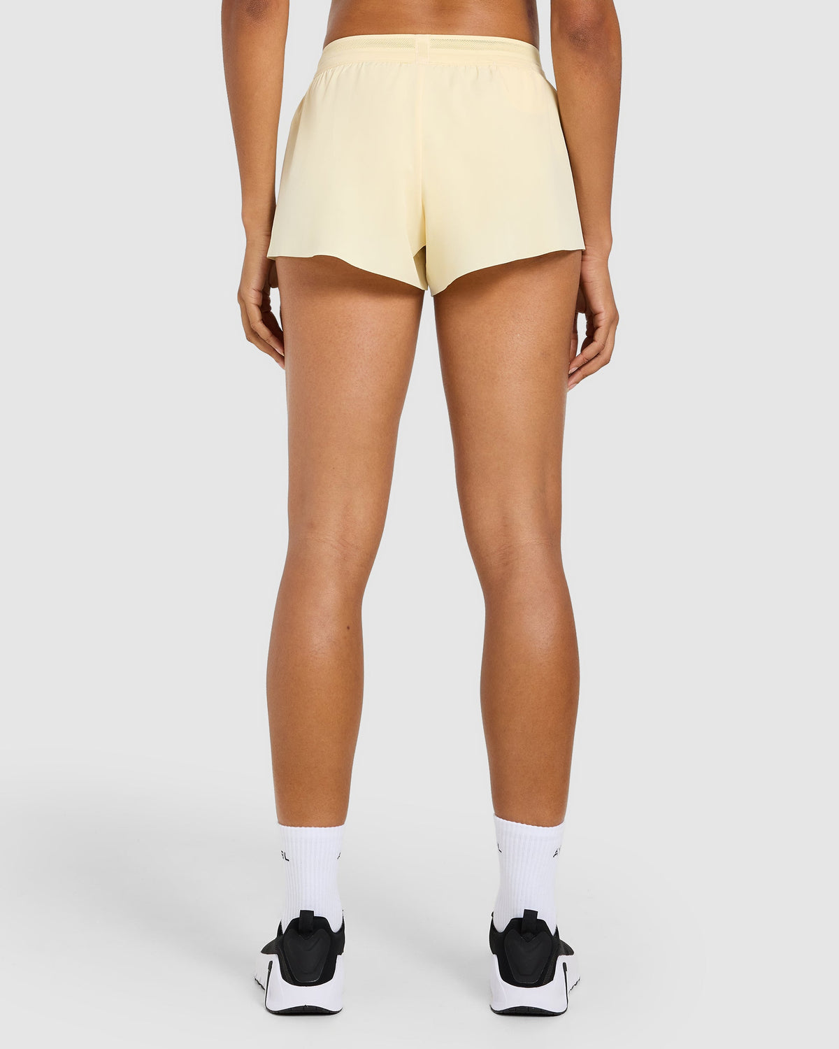 Run Low Rise 3" Shorts - Butter Geel