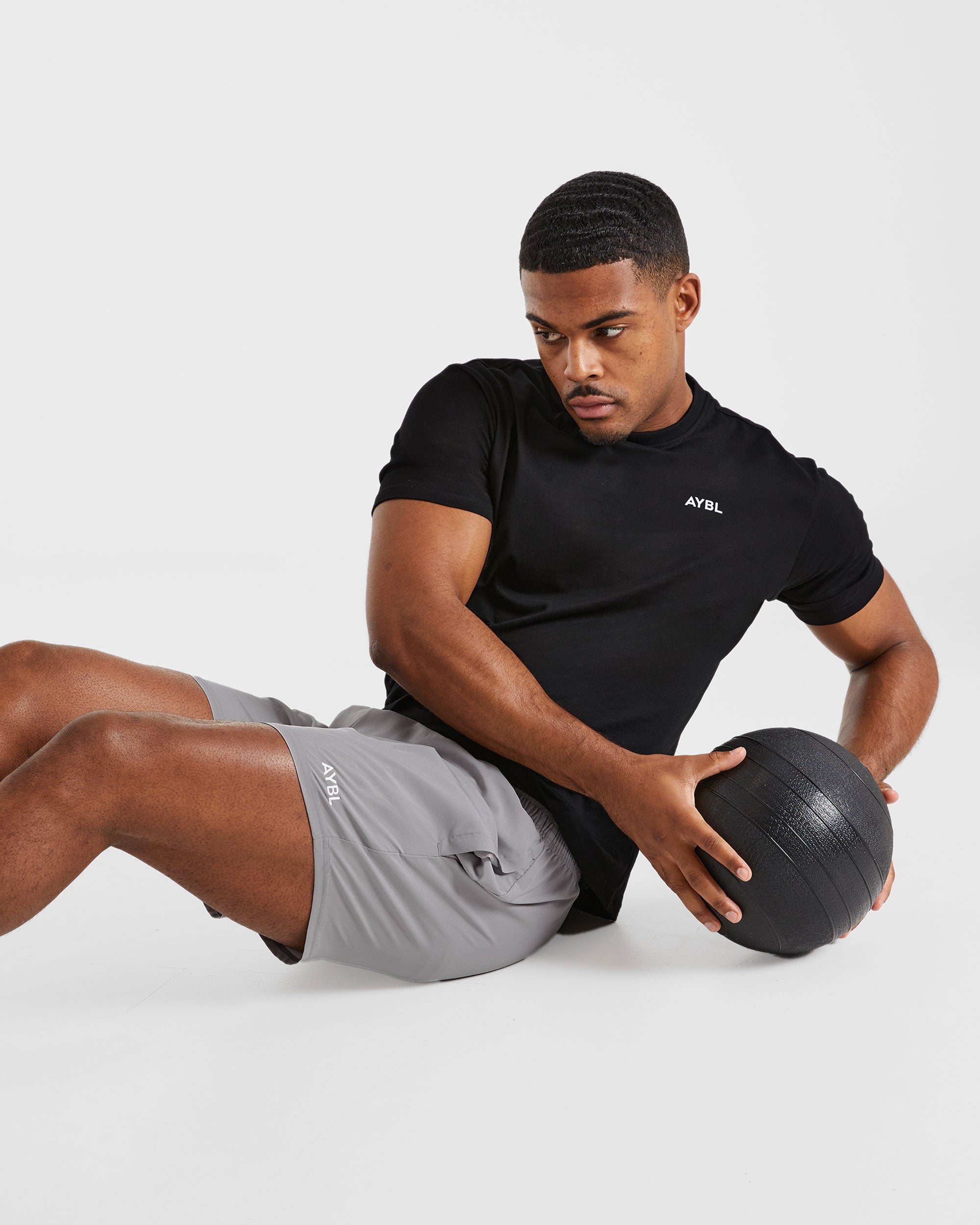 Core 5" Shorts - Grijs