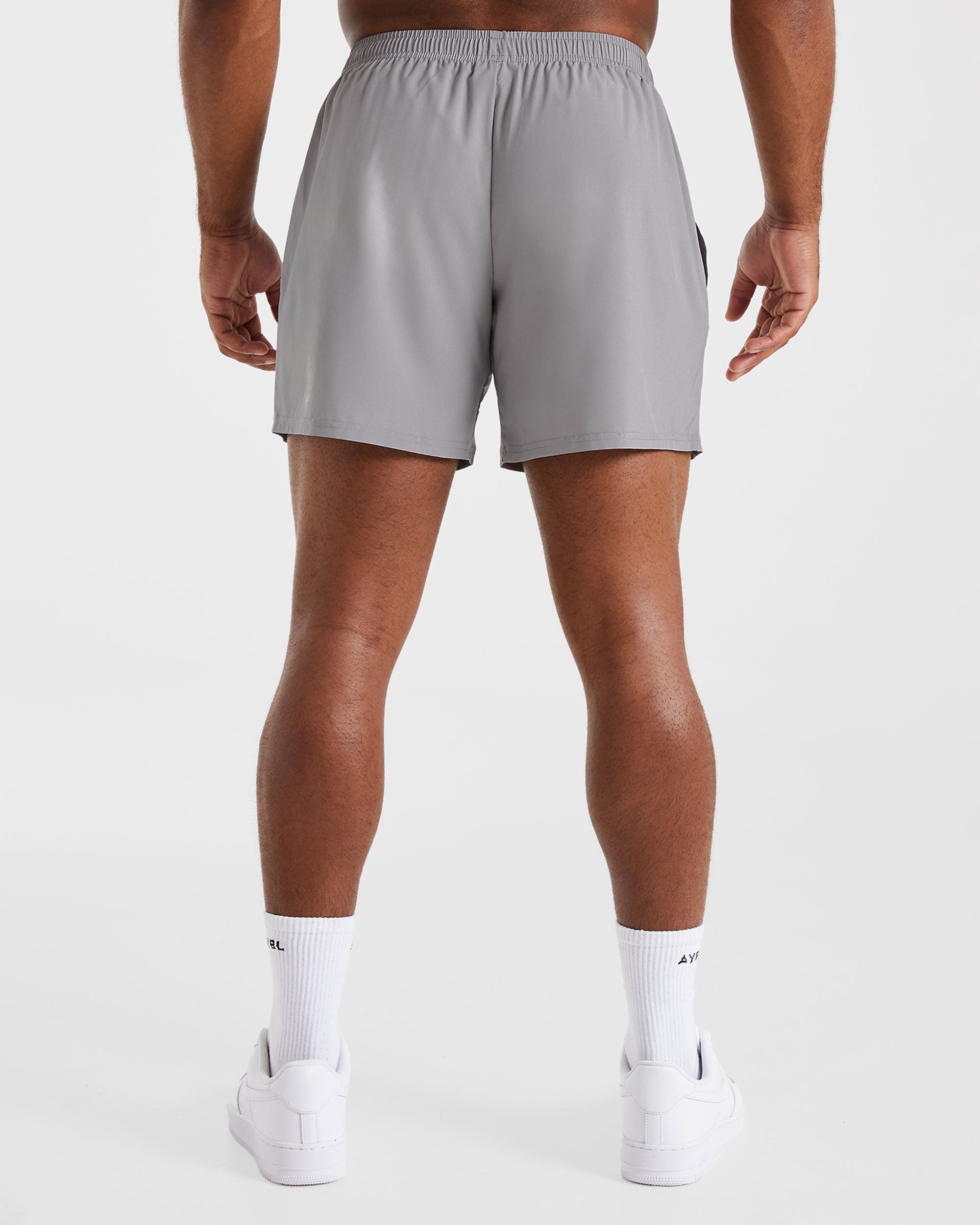 Core 5" Shorts - Grijs