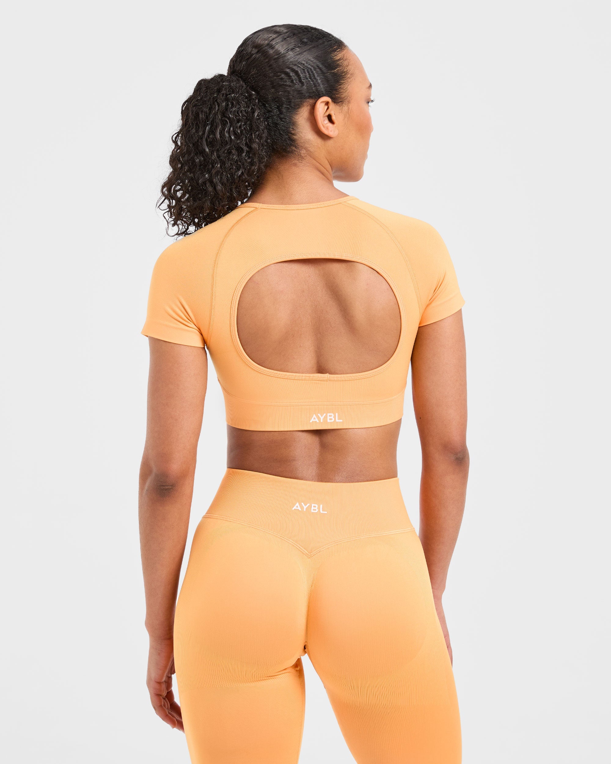 Adapt Seamless Crop Top - Bright Oranje