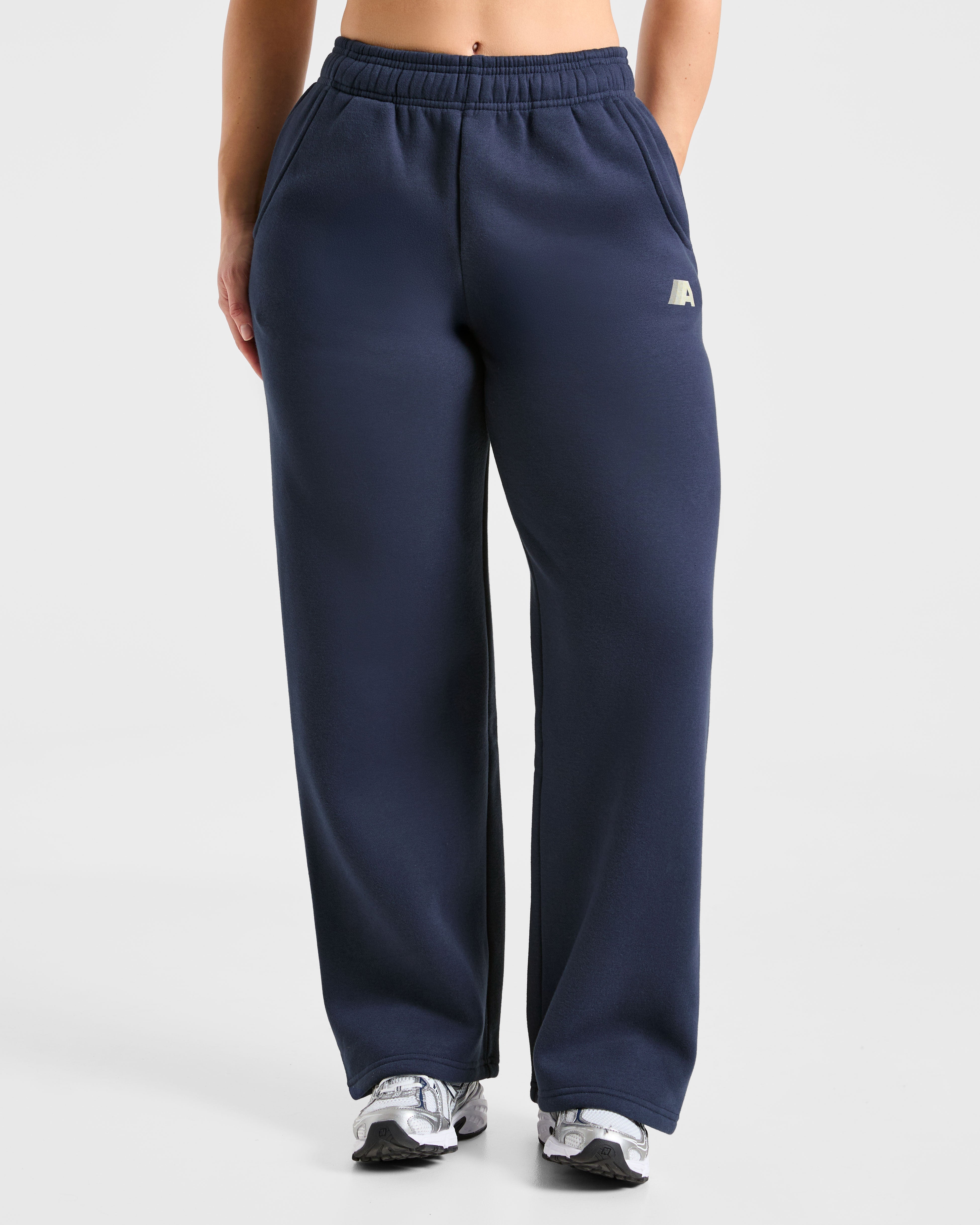 Retro Athletics Oversized Straight Leg Joggers - Navy/Geel
