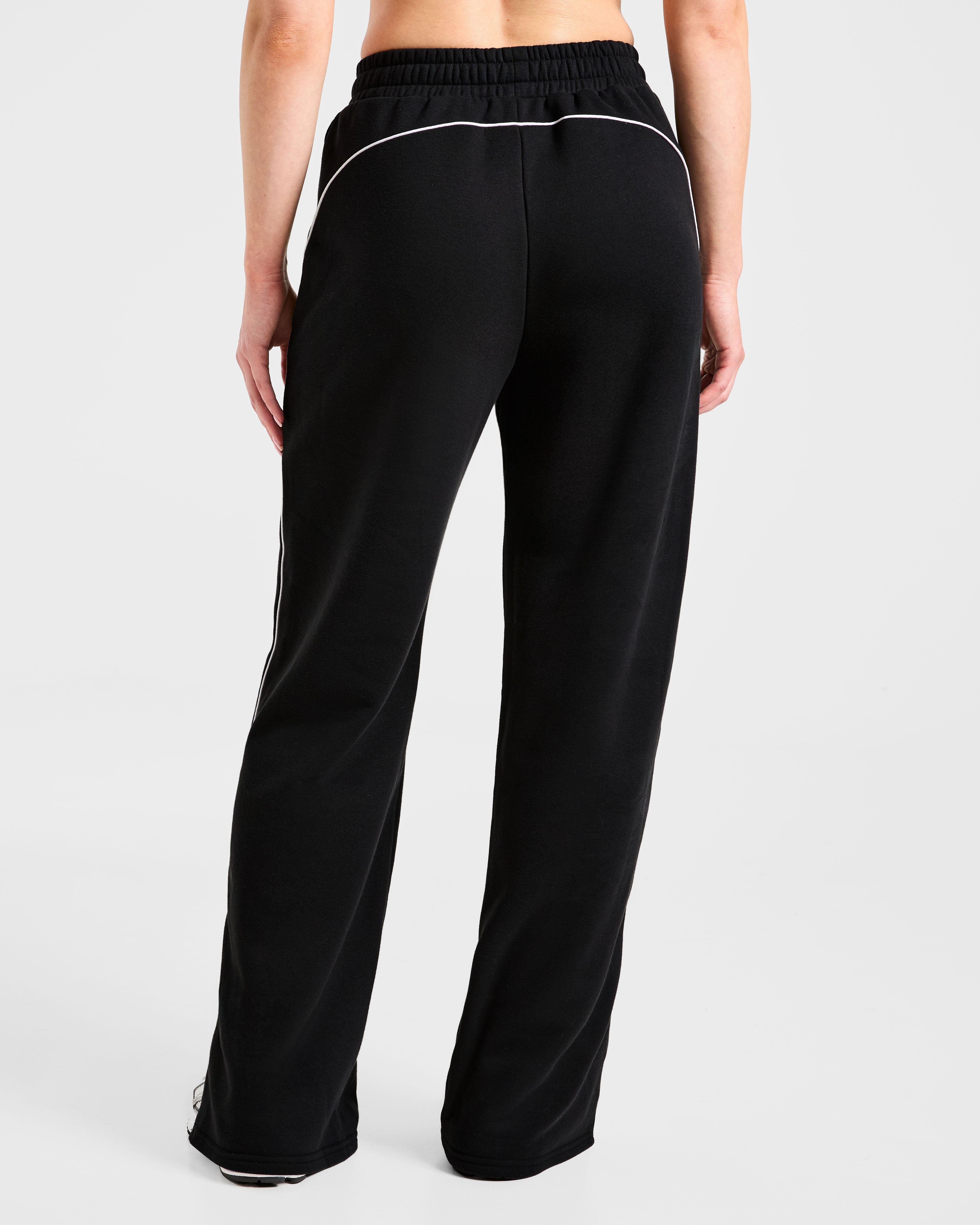 Form Straight Leg Joggers - Zwart