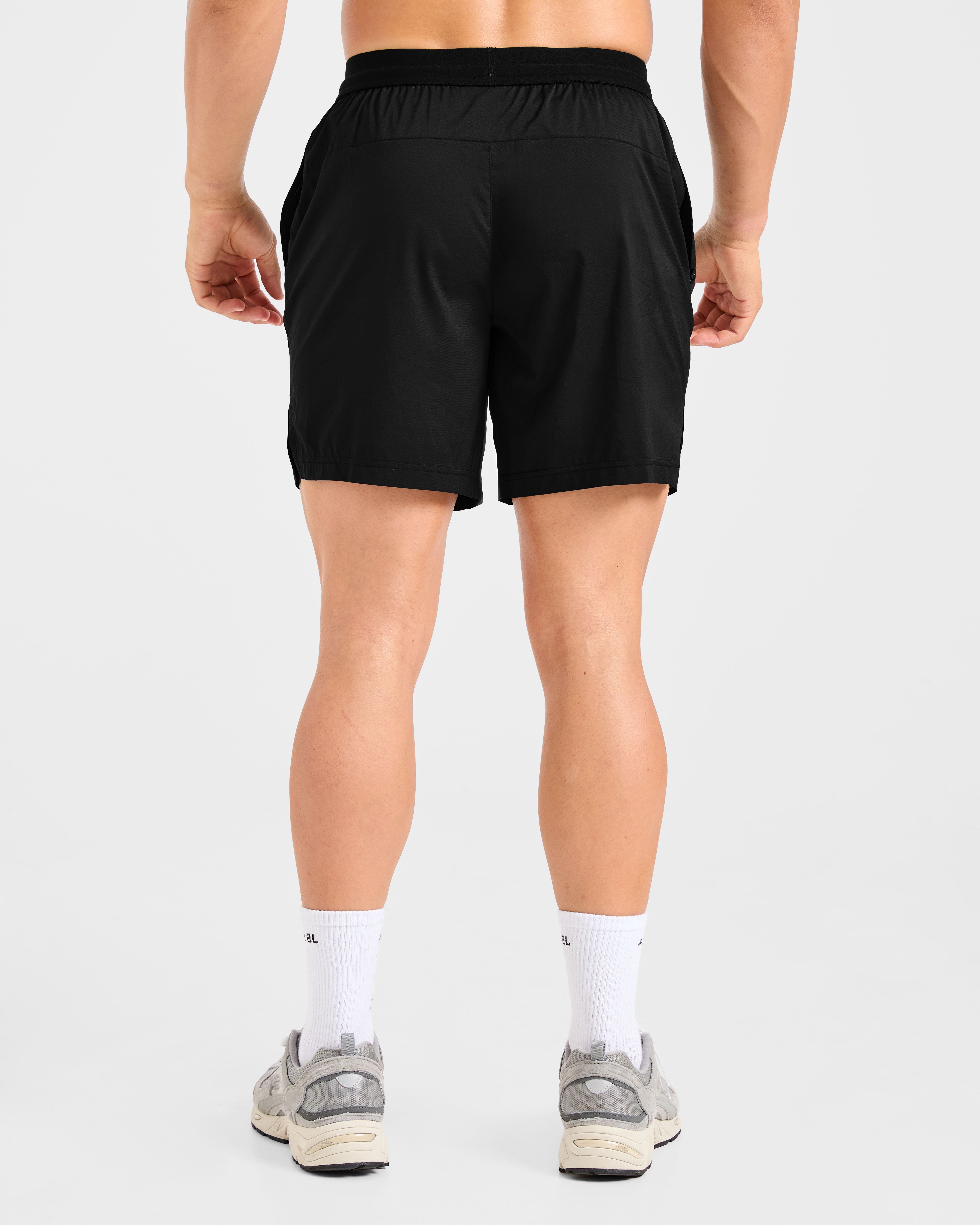 Ascend 7" Shorts - Zwart