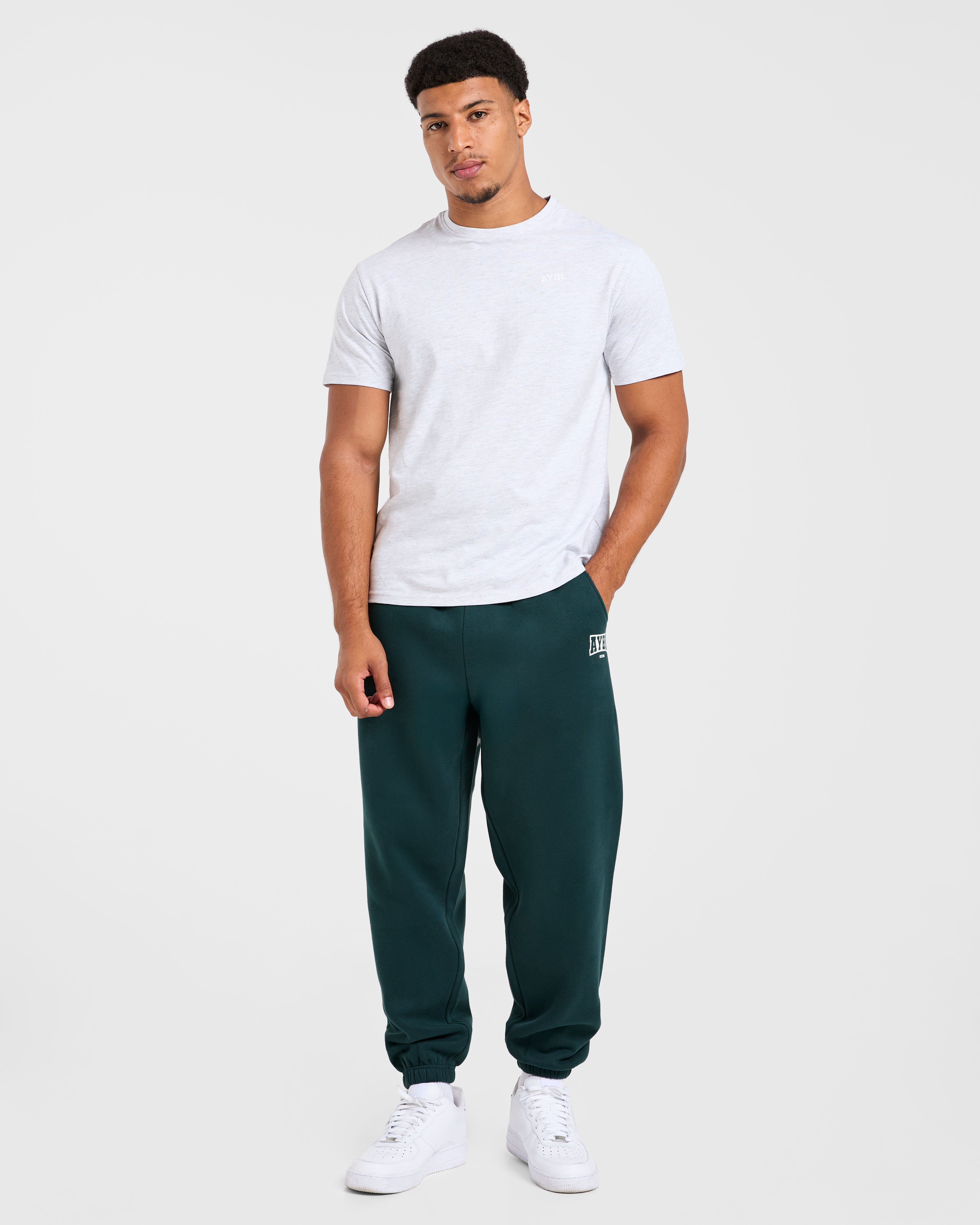 Academy Oversized Joggers - Pine Groen