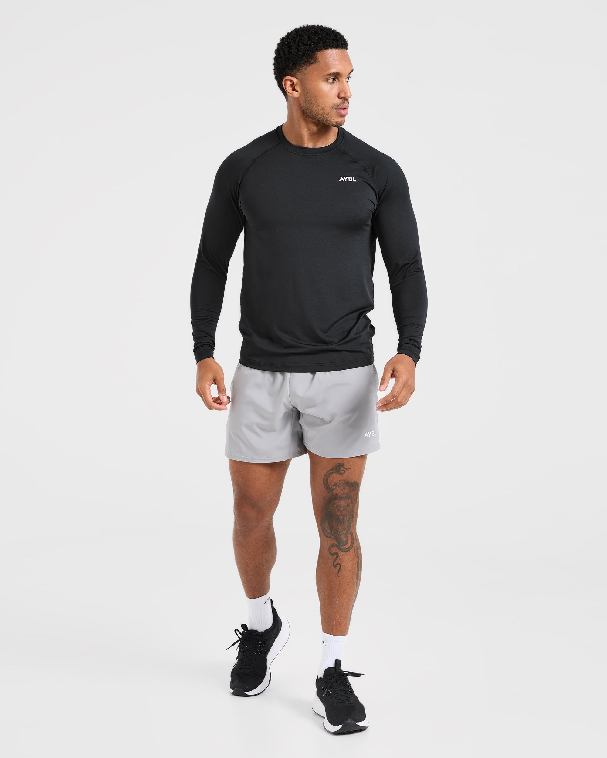 Essential Long Sleeve T Shirt - Zwart
