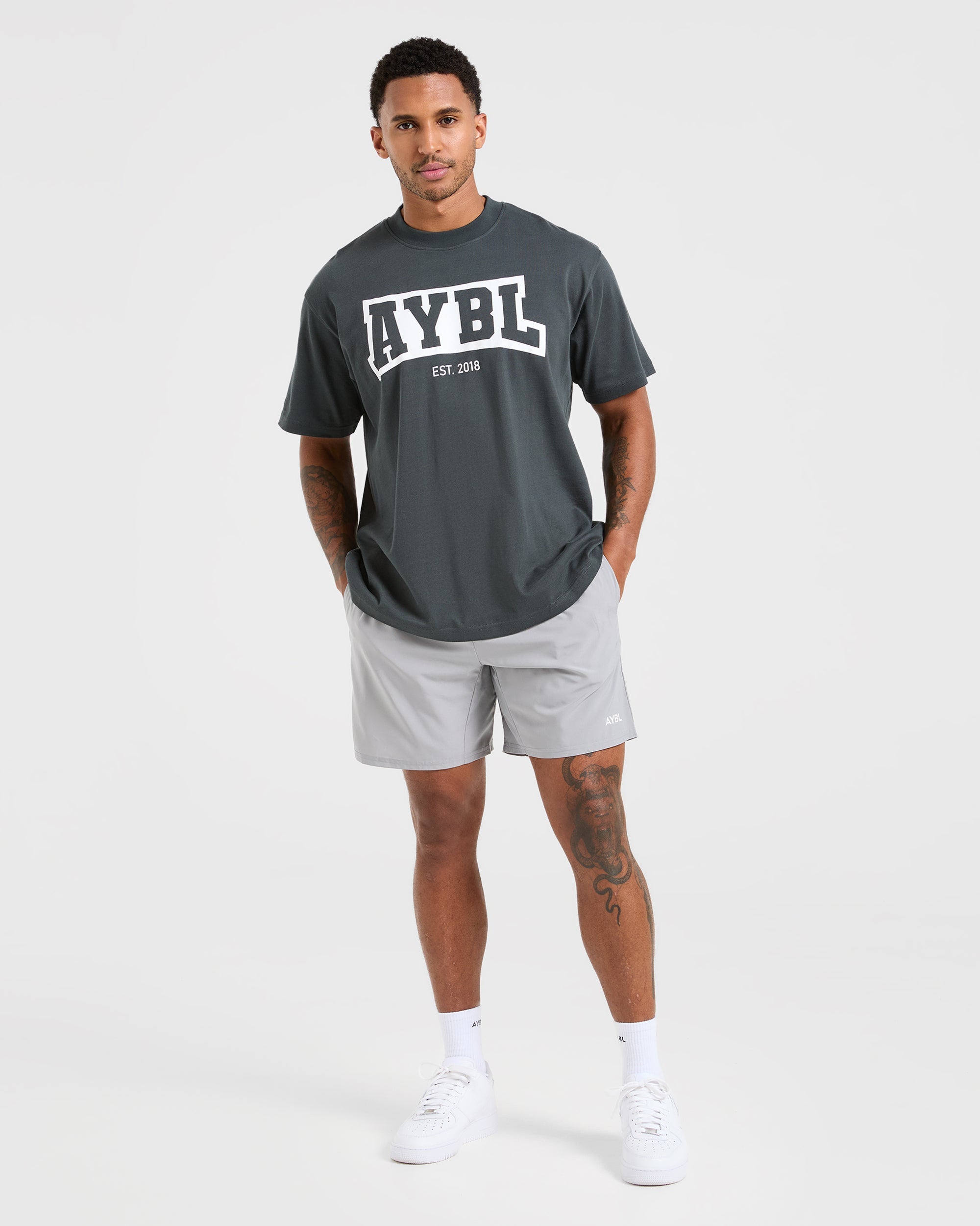 Core 7" Shorts - Grijs