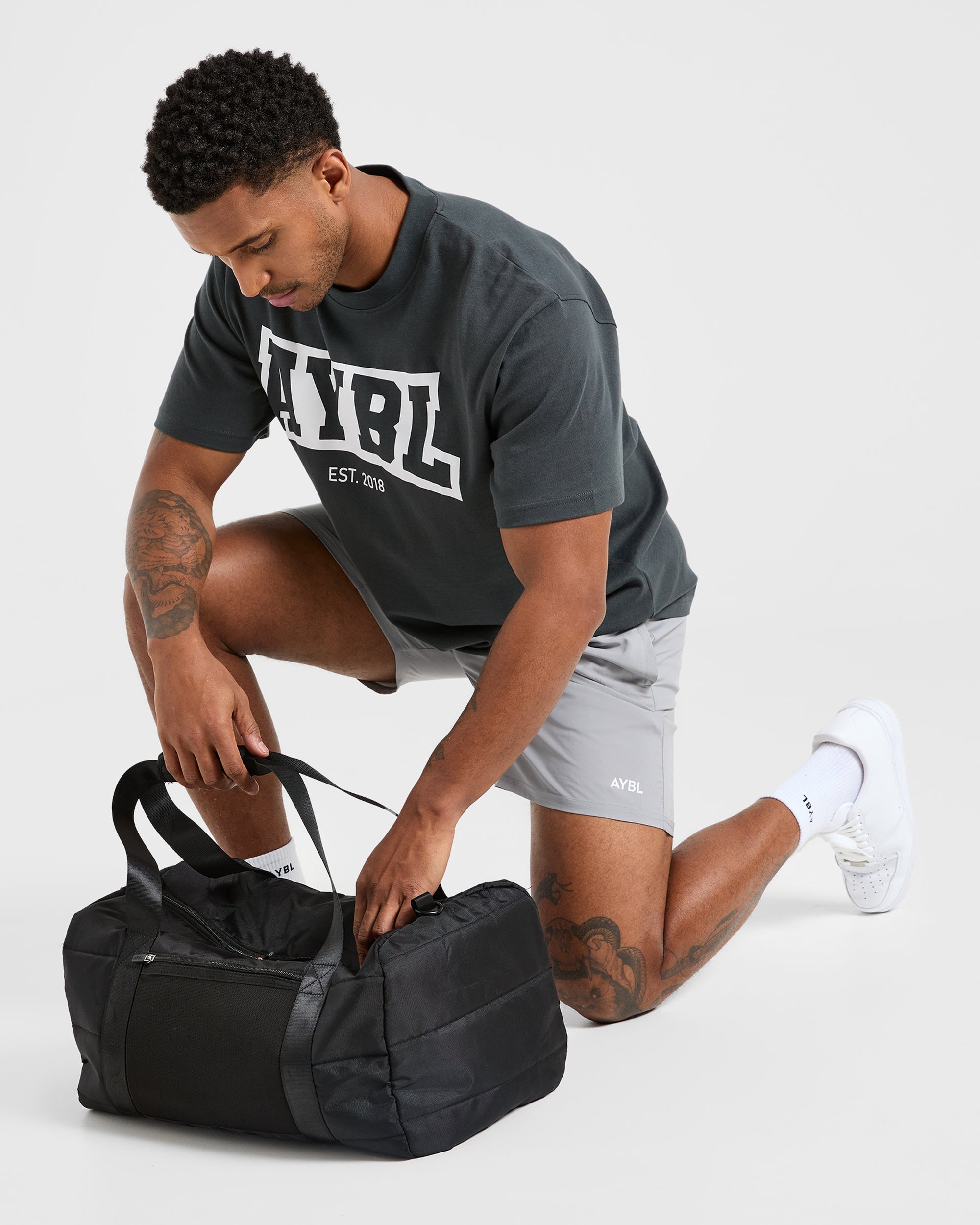 Core 7" Shorts - Grijs