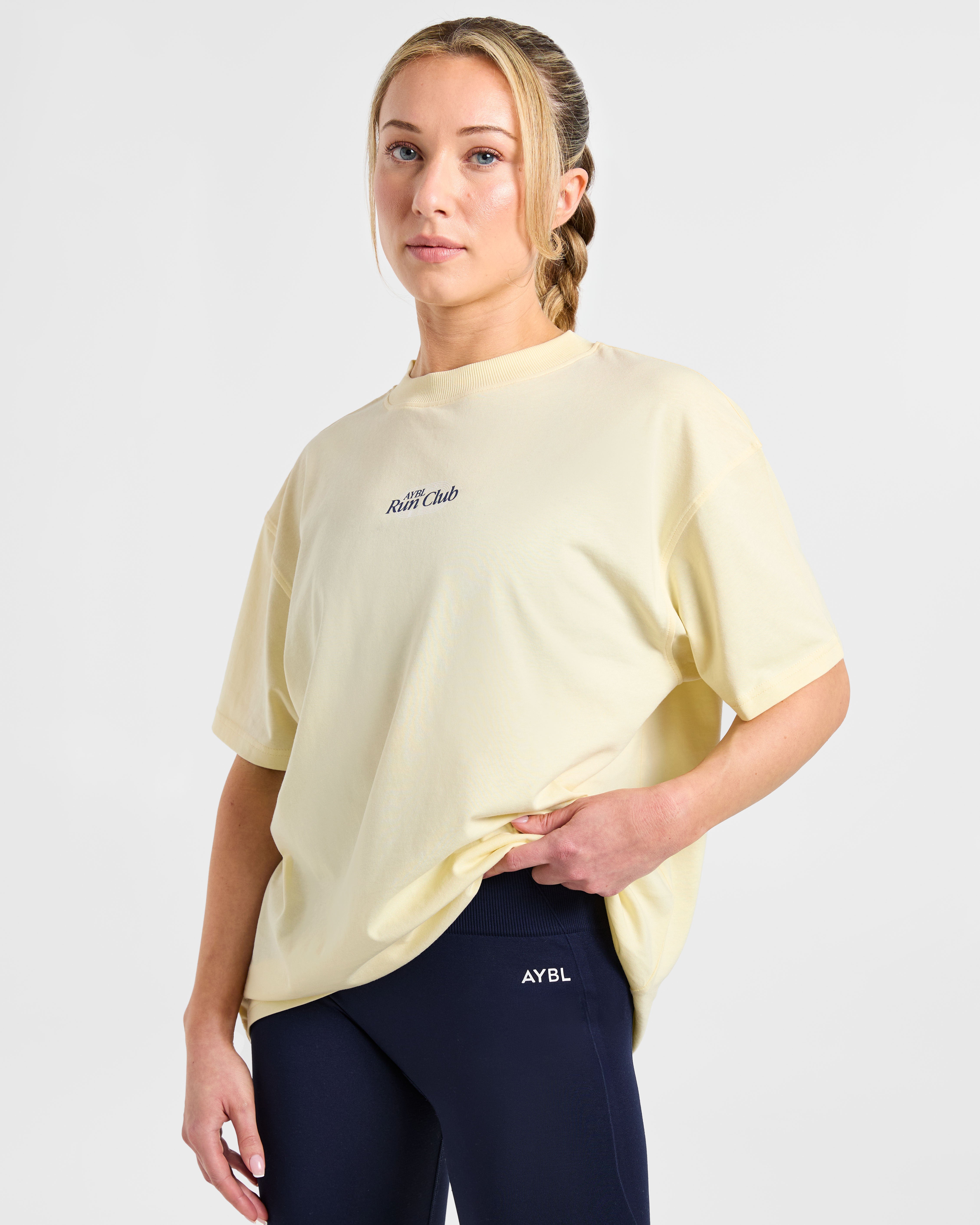 Run Club Oversized T Shirt - Butter Geel