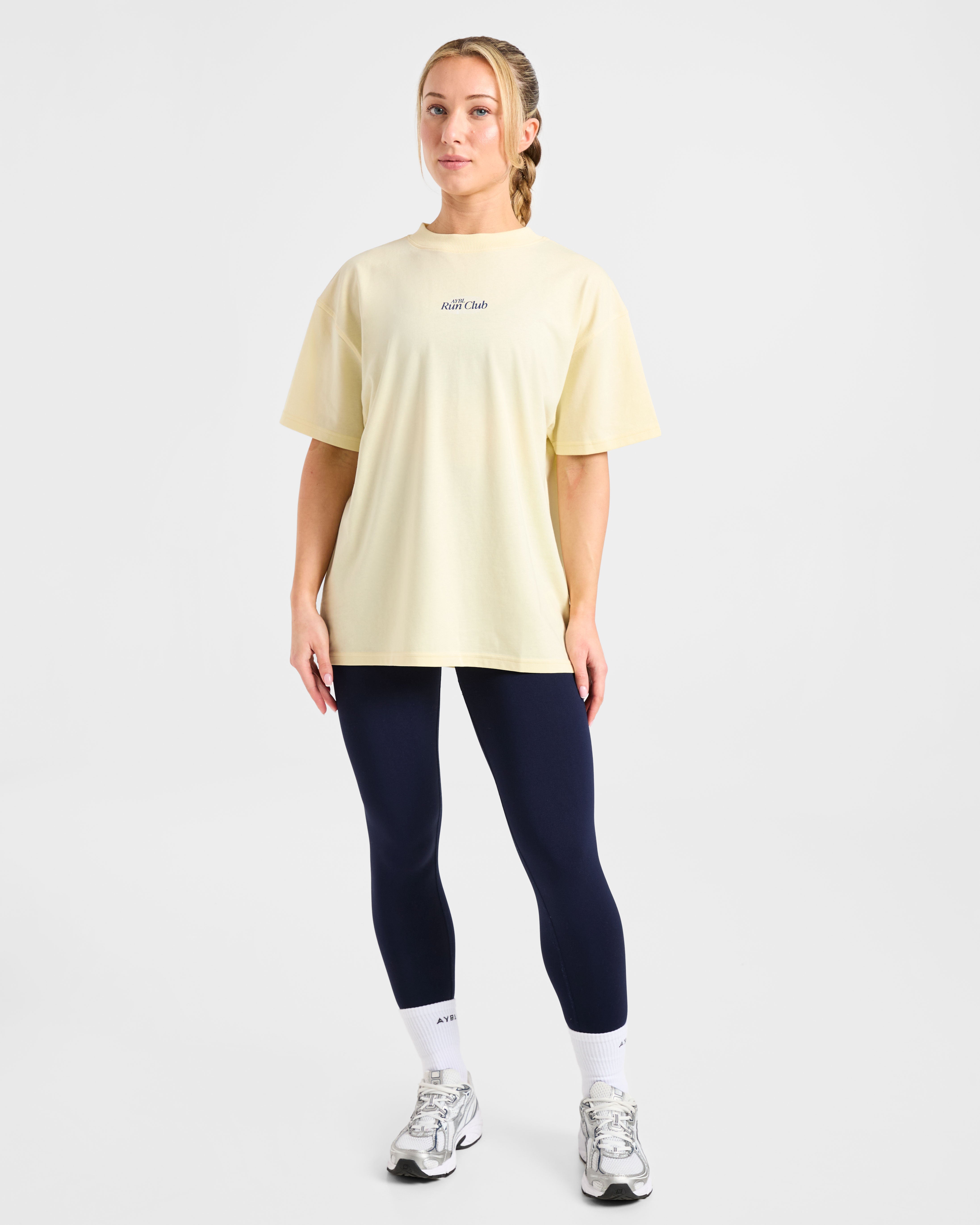 Run Club Oversized T Shirt - Butter Geel