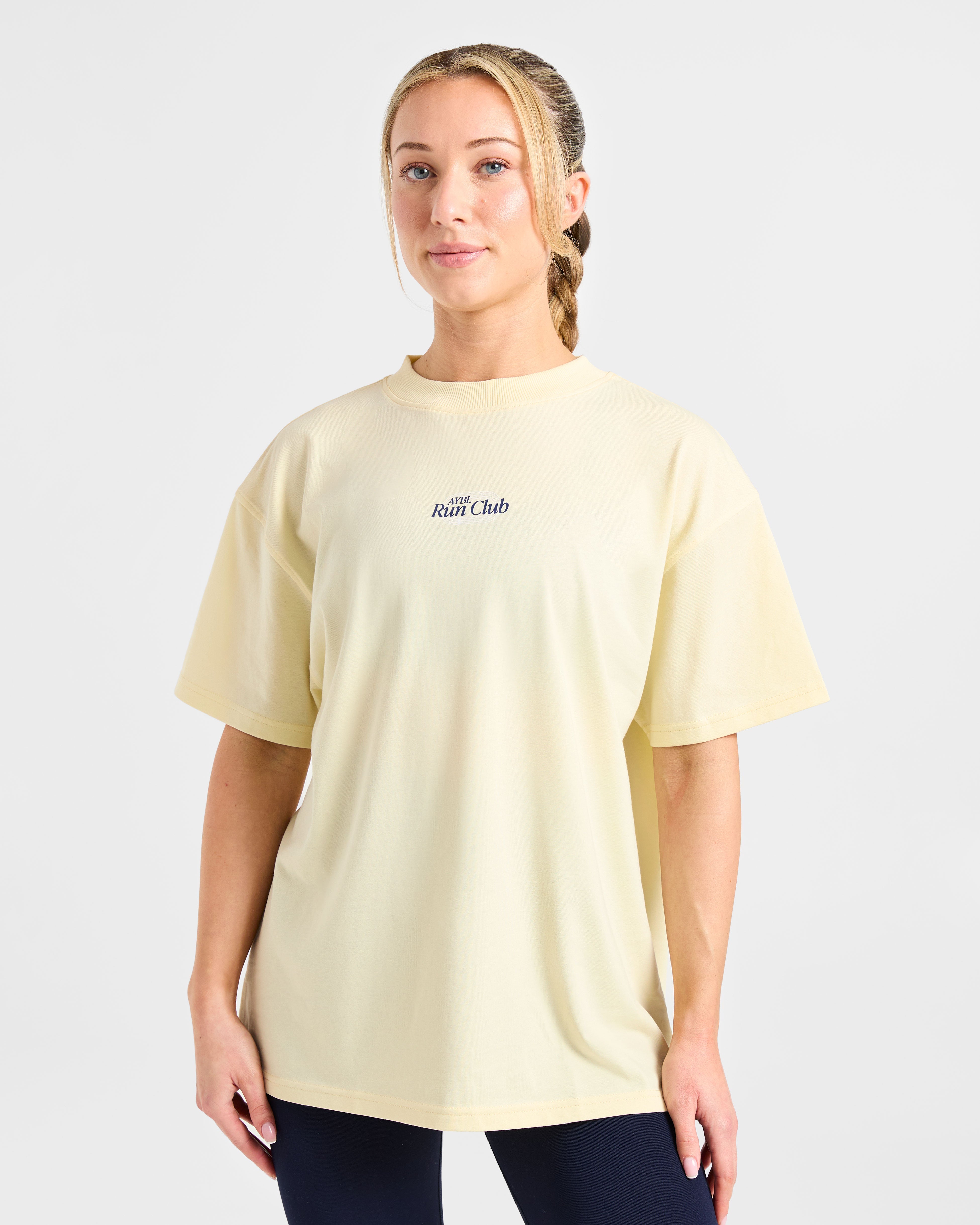 Run Club Oversized T Shirt - Butter Geel