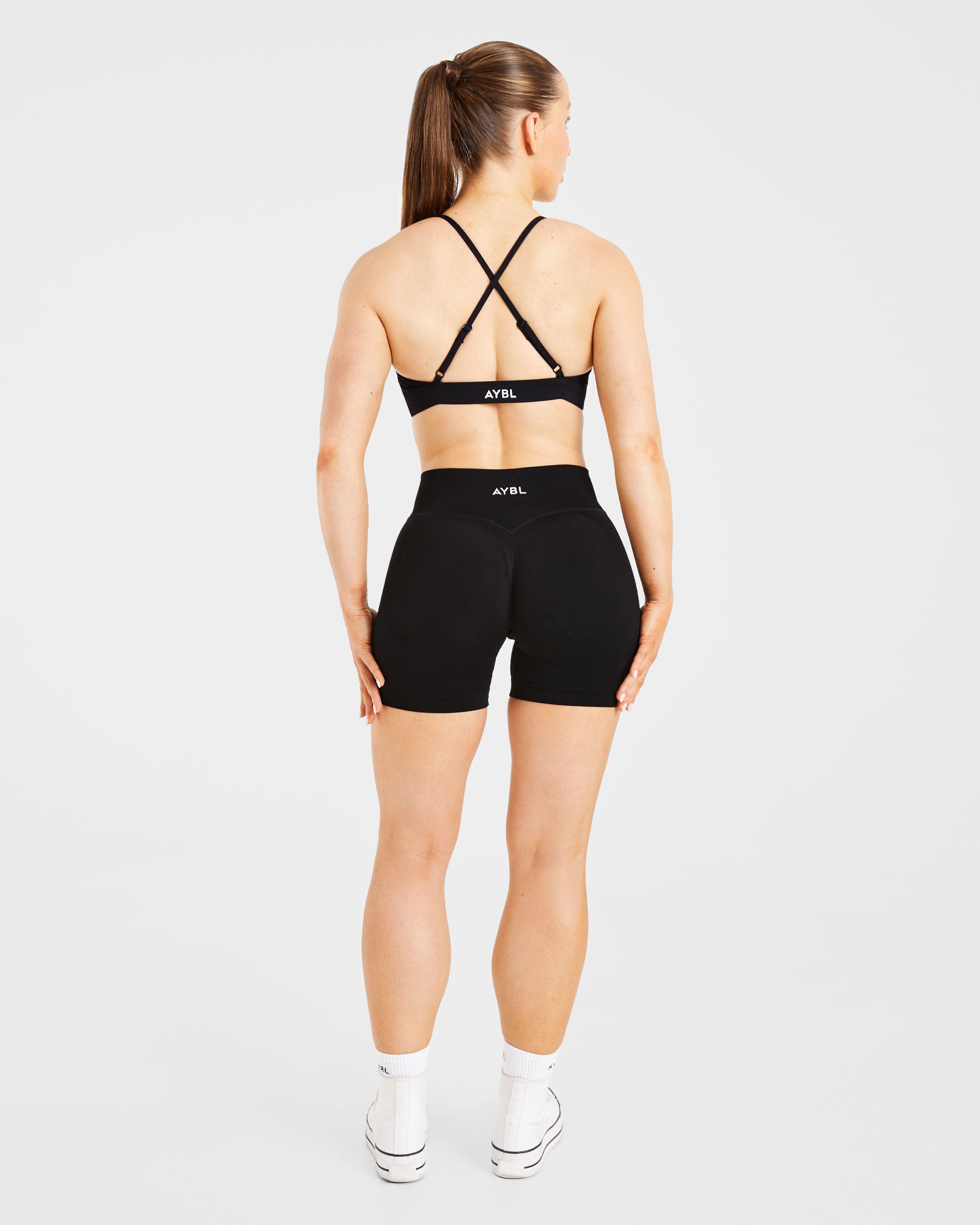 Essential Twist Crossback Sports Bra - Zwart