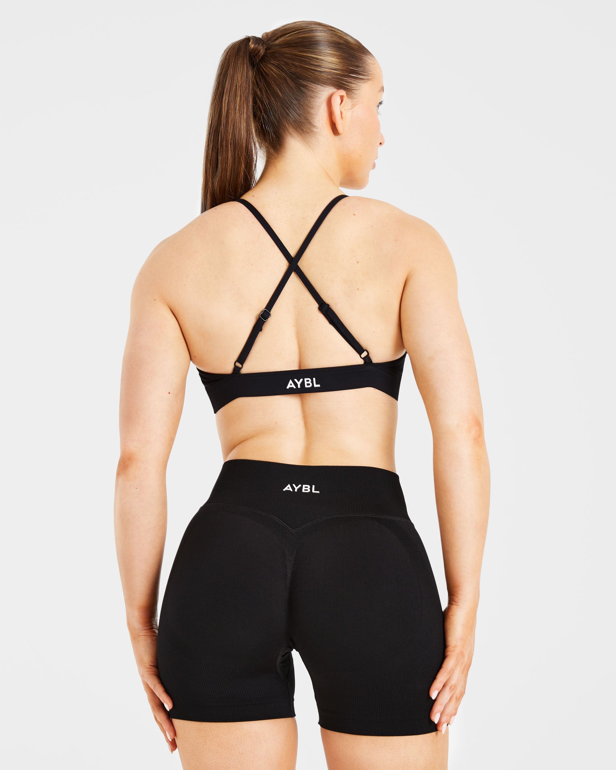 Essential Twist Crossback Sports Bra - Zwart