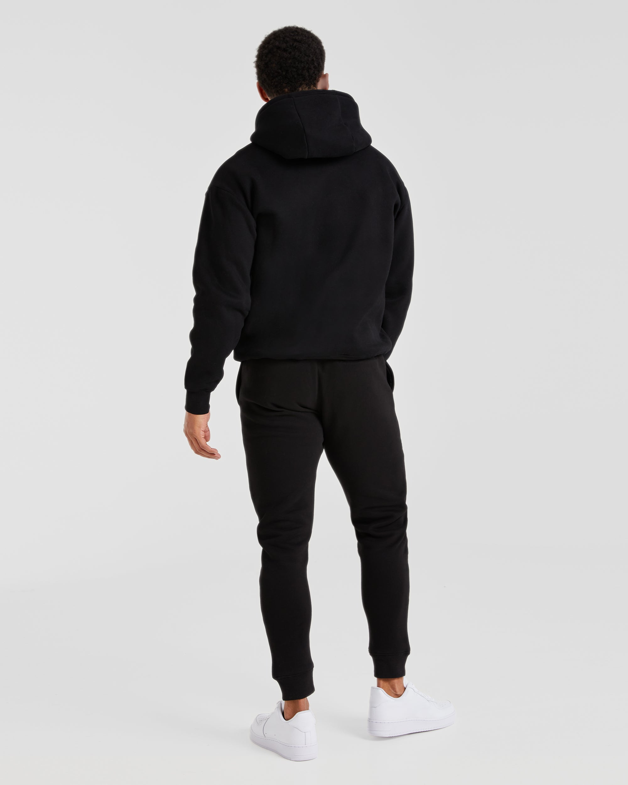 Essential Hoodie - Zwart