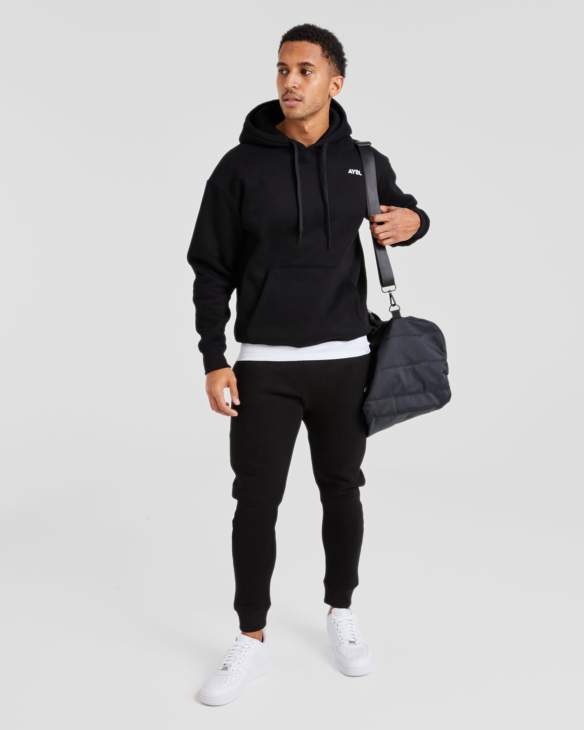 Essential Hoodie - Zwart