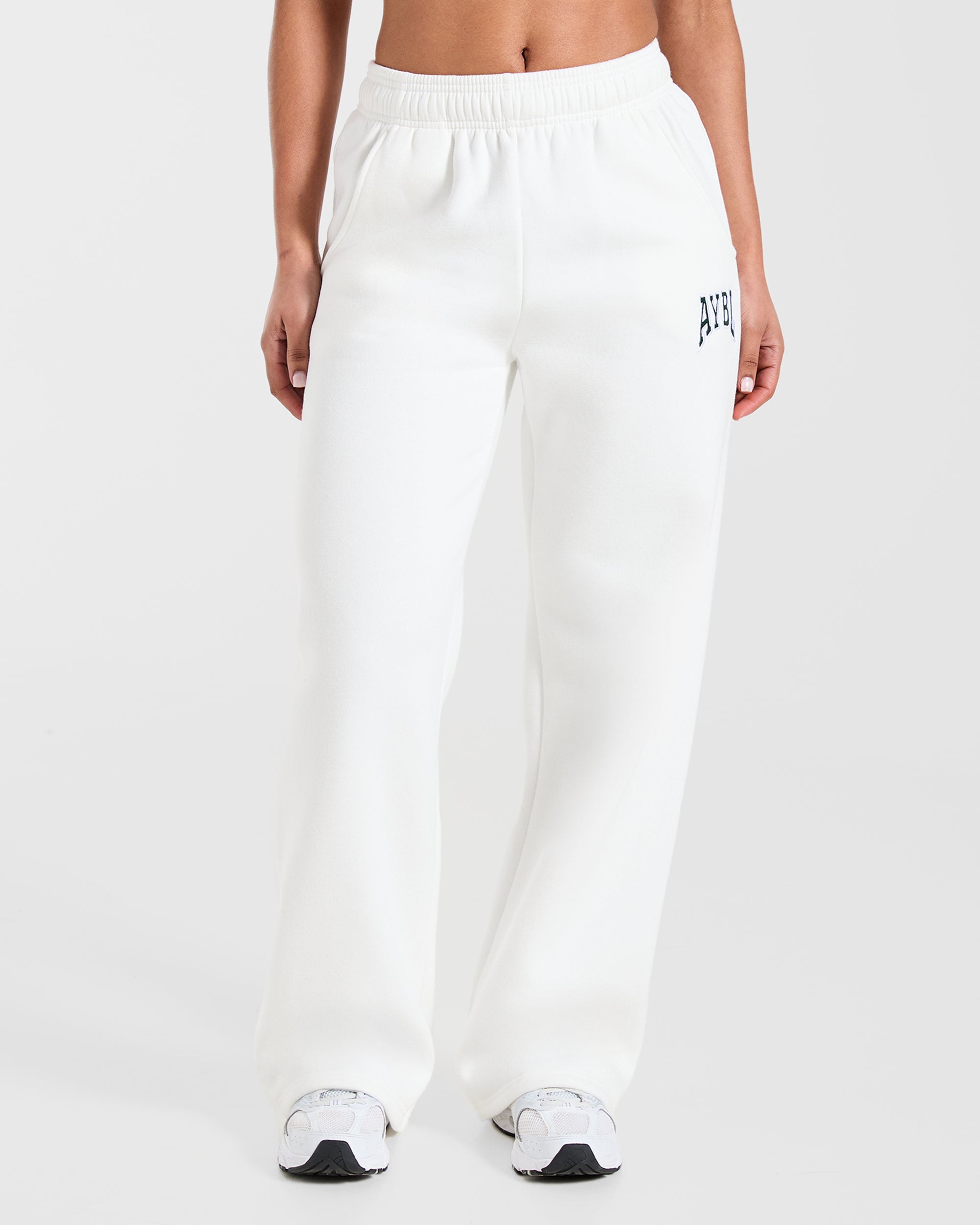 AYBL Club Oversized Straight Leg Joggers - Off Wit/Forest Groen