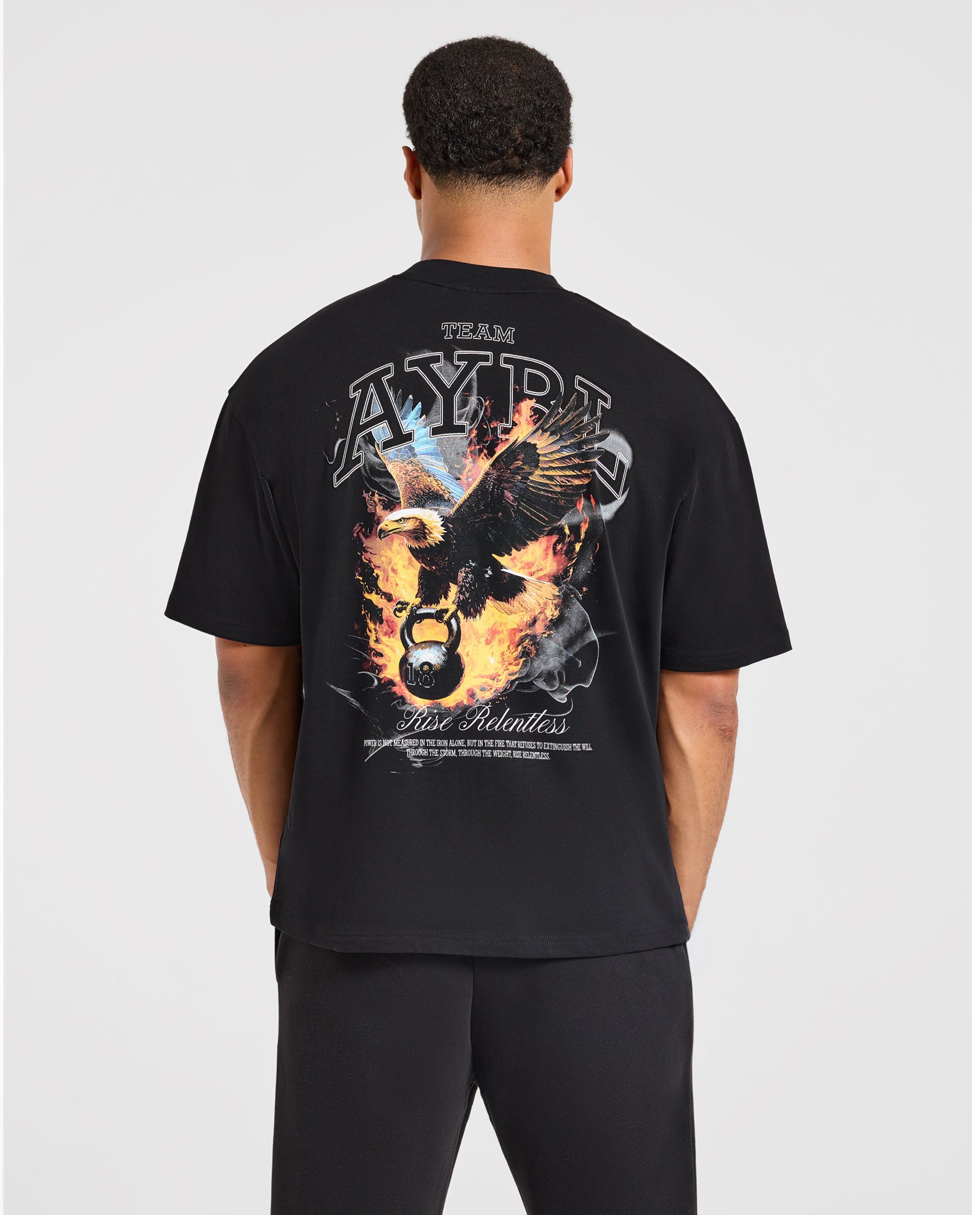 Relentless Eagle Oversized T Shirt - Zwart