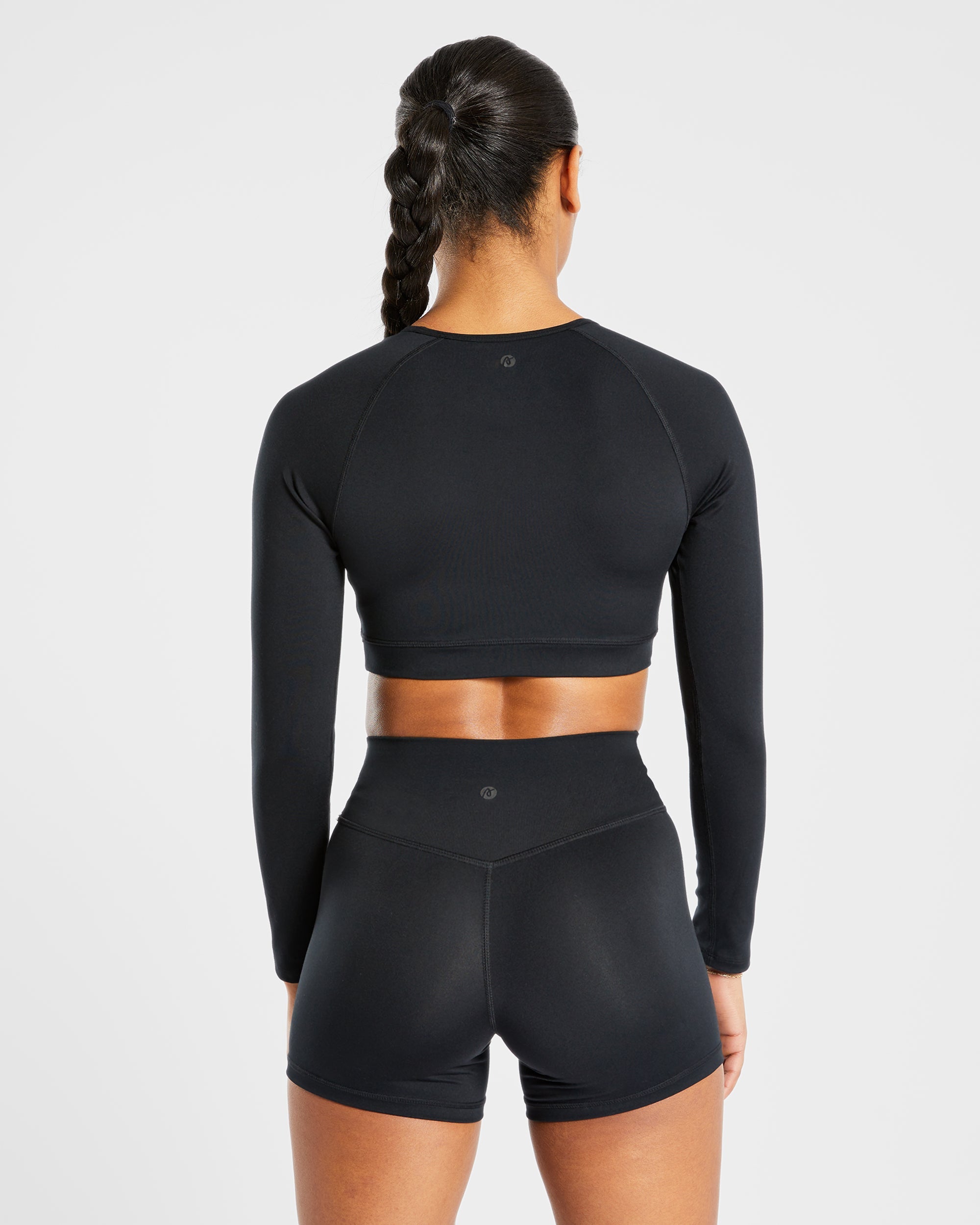 Staple Long Sleeve Crop Top - Zwart