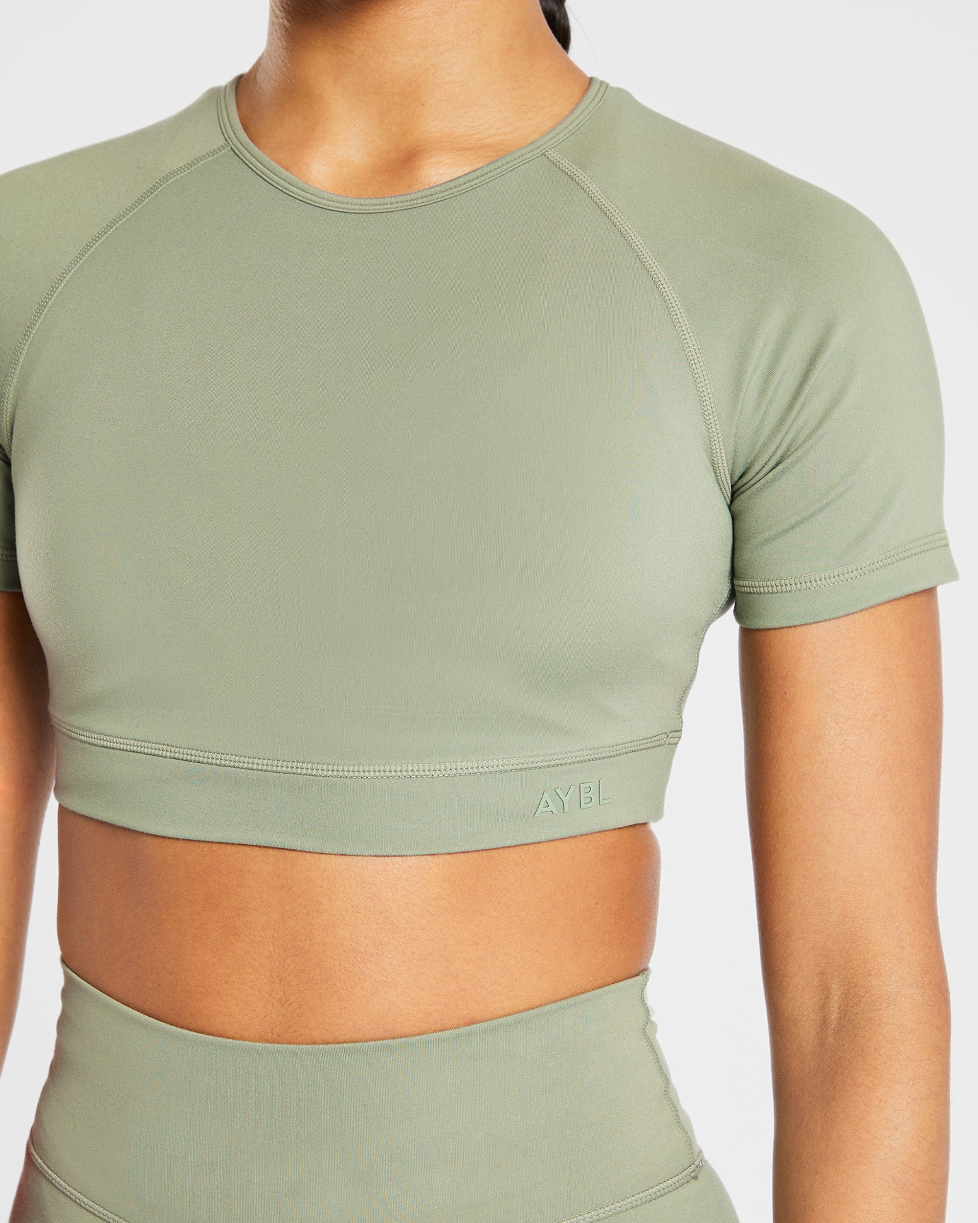 Staple Crop Top - Olive Groen