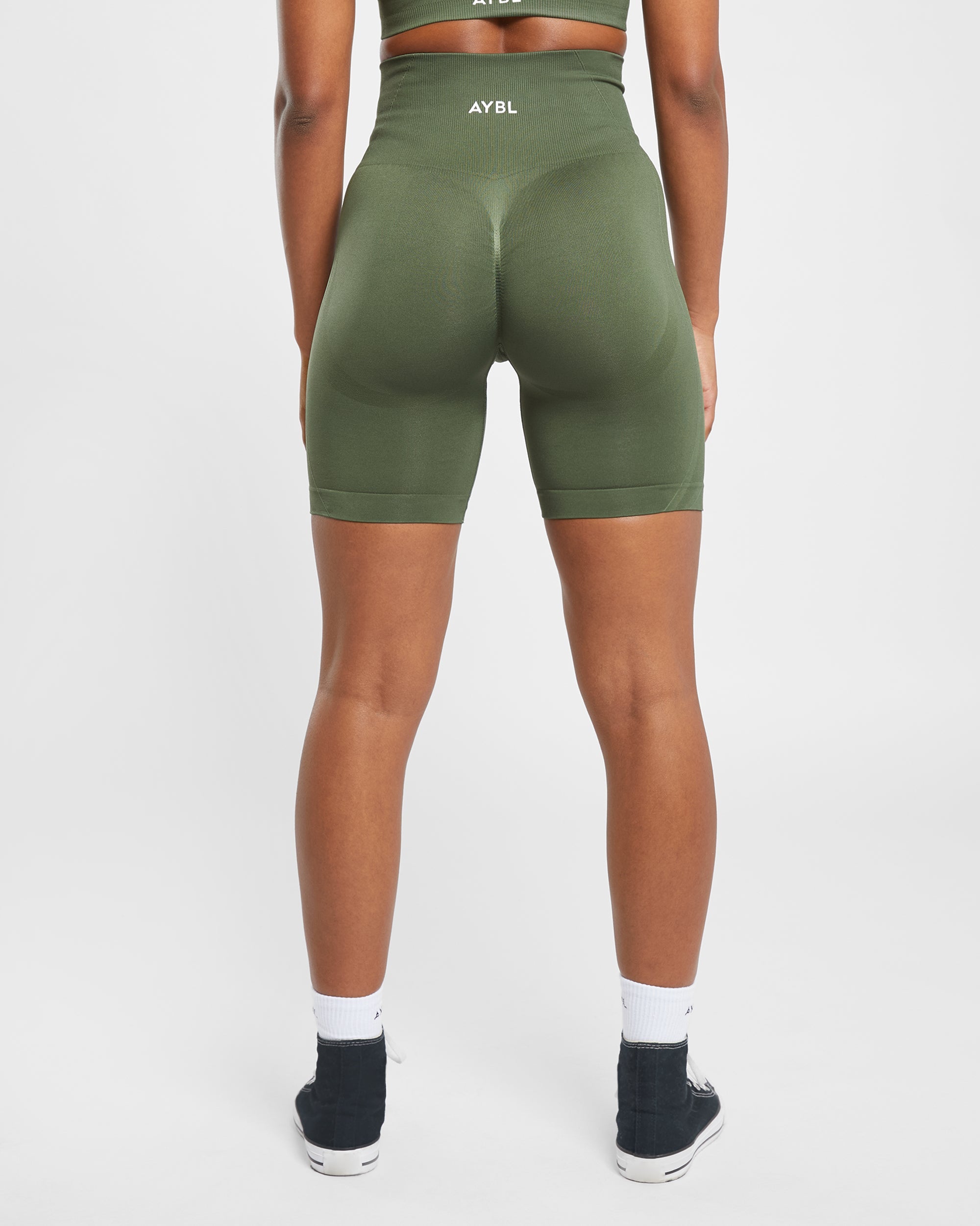 Empower Seamless Cycling Shorts - Khaki Groen