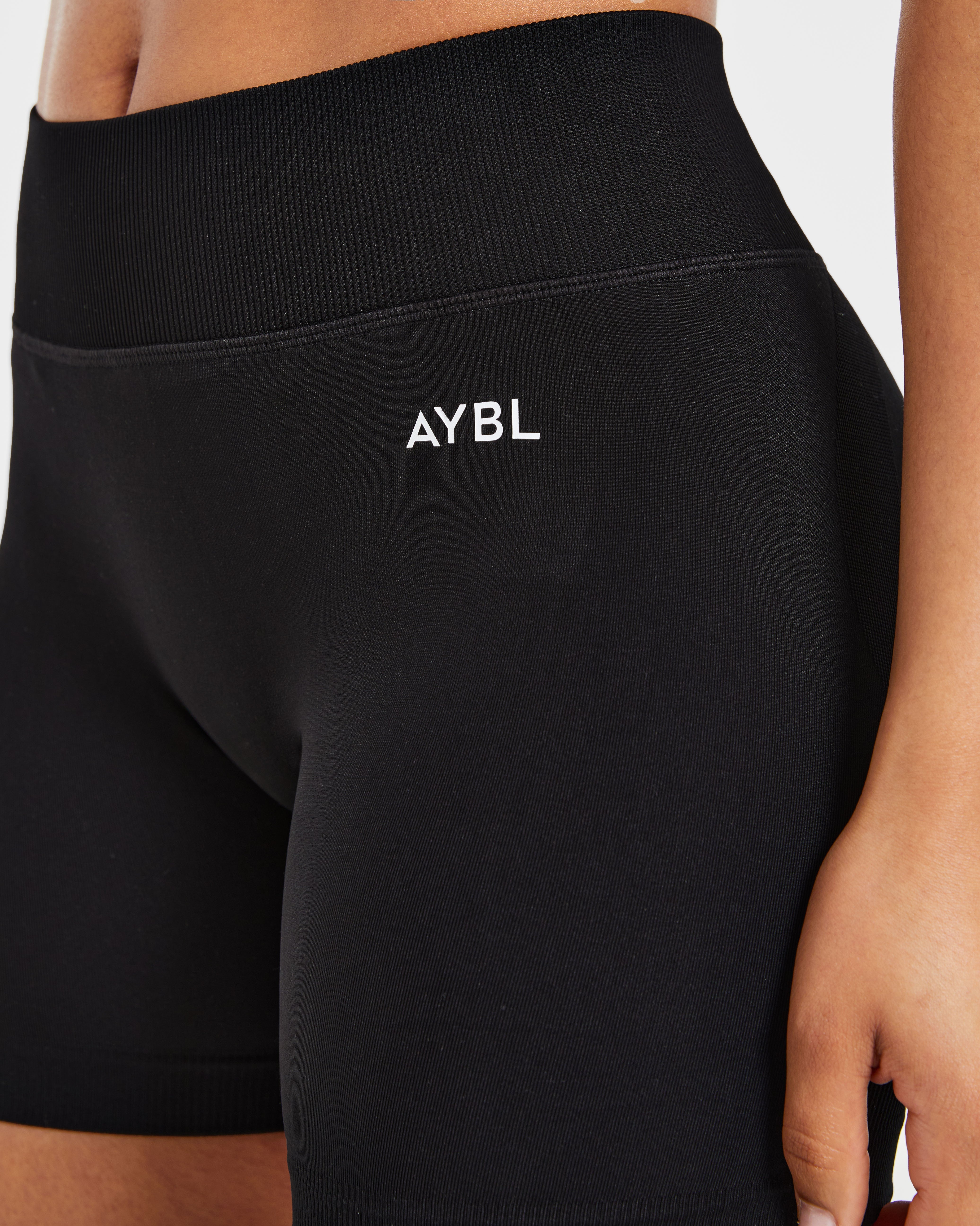 Adapt Seamless Shorts - Black