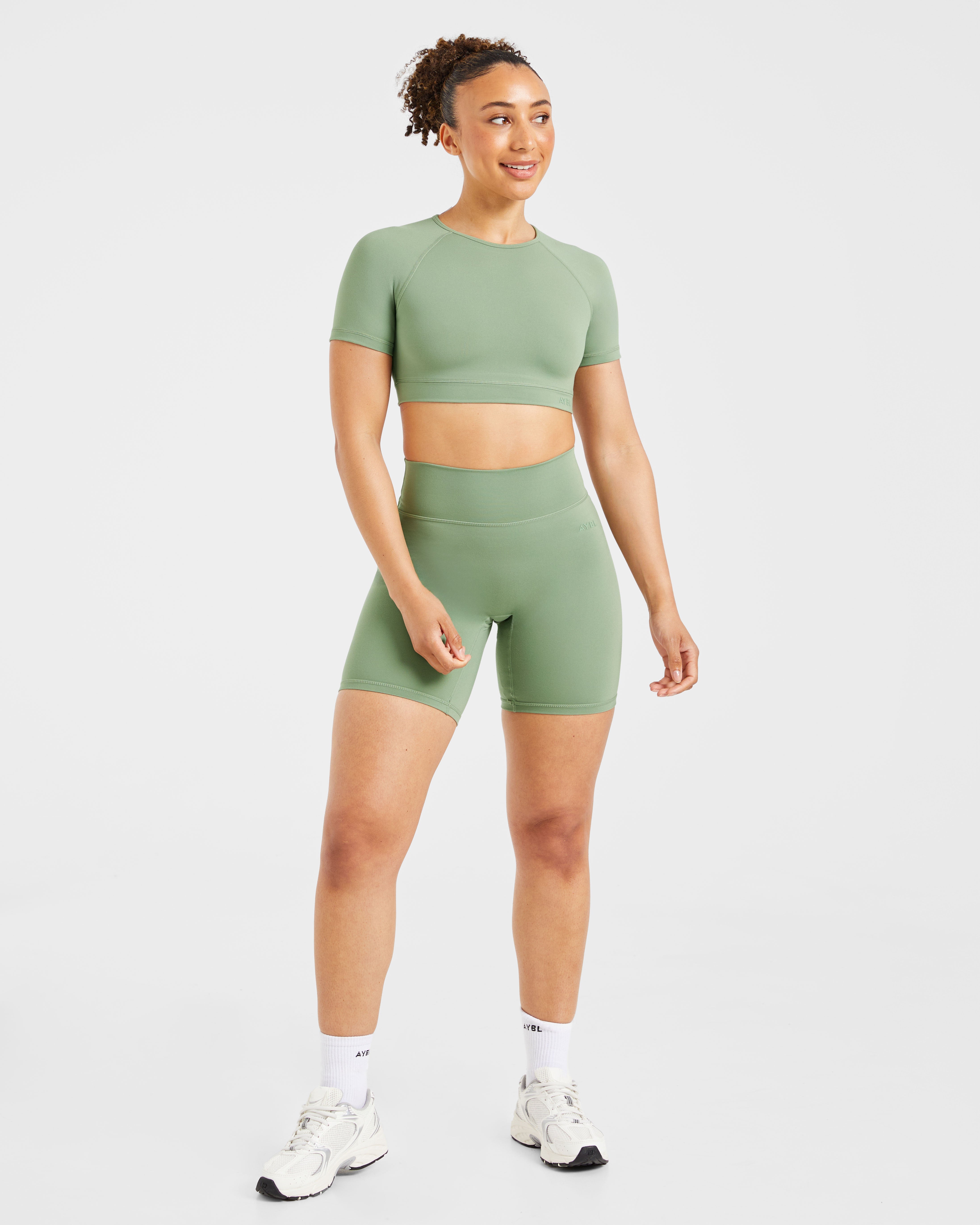 Staple Crop Top - Olive Groen