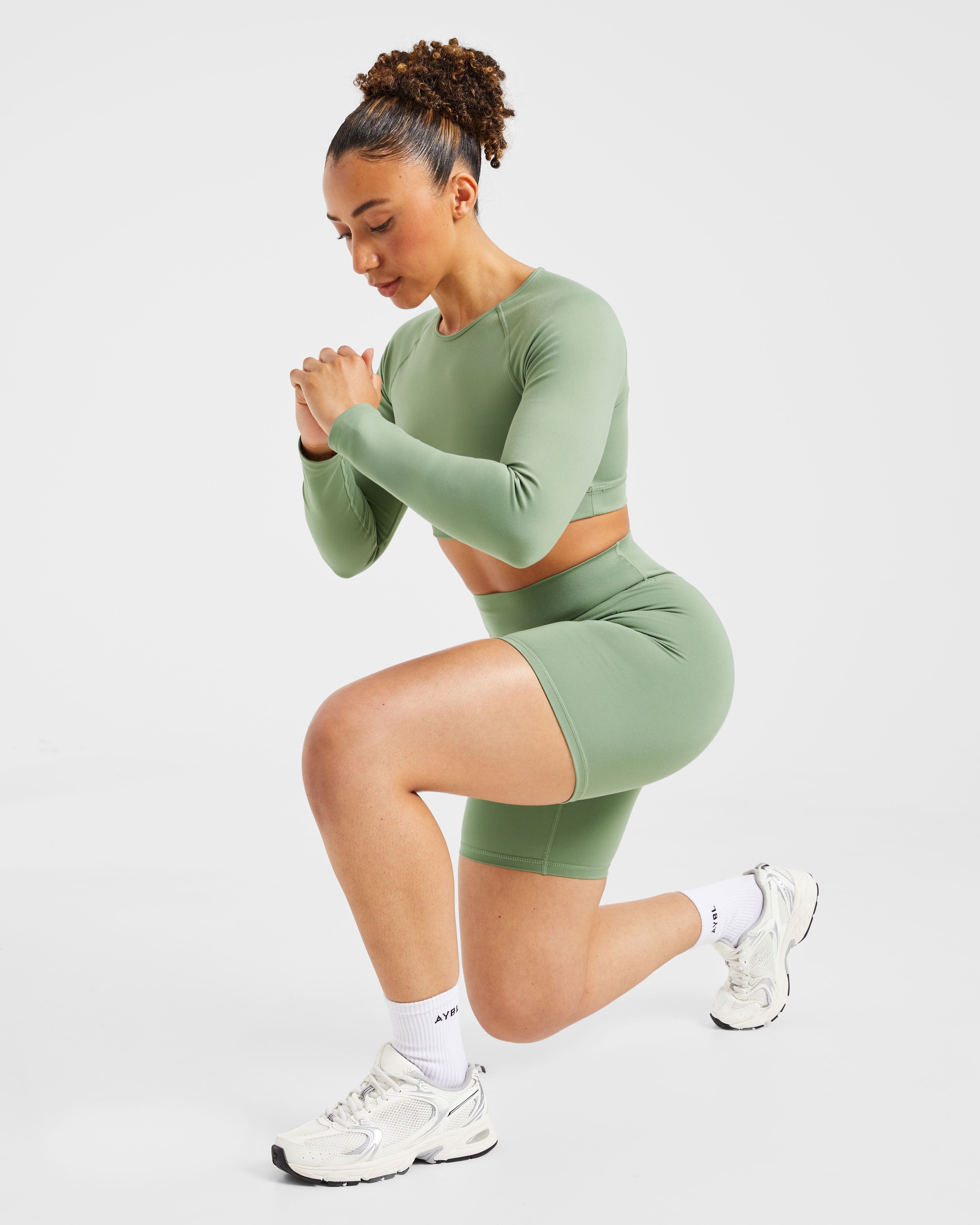 Staple Long Sleeve Crop Top - Olive Groen