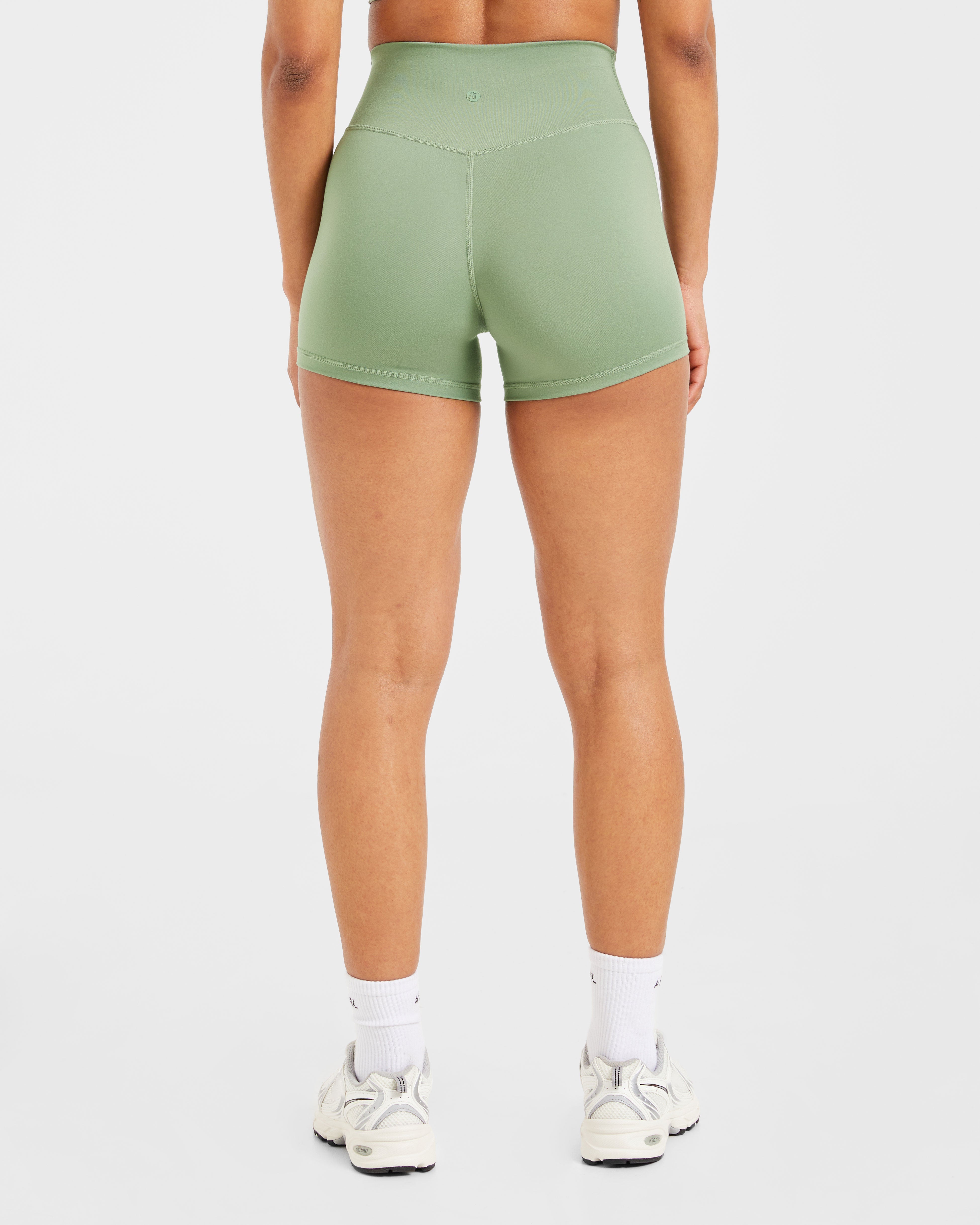 Staple Shorts - Olive Groen