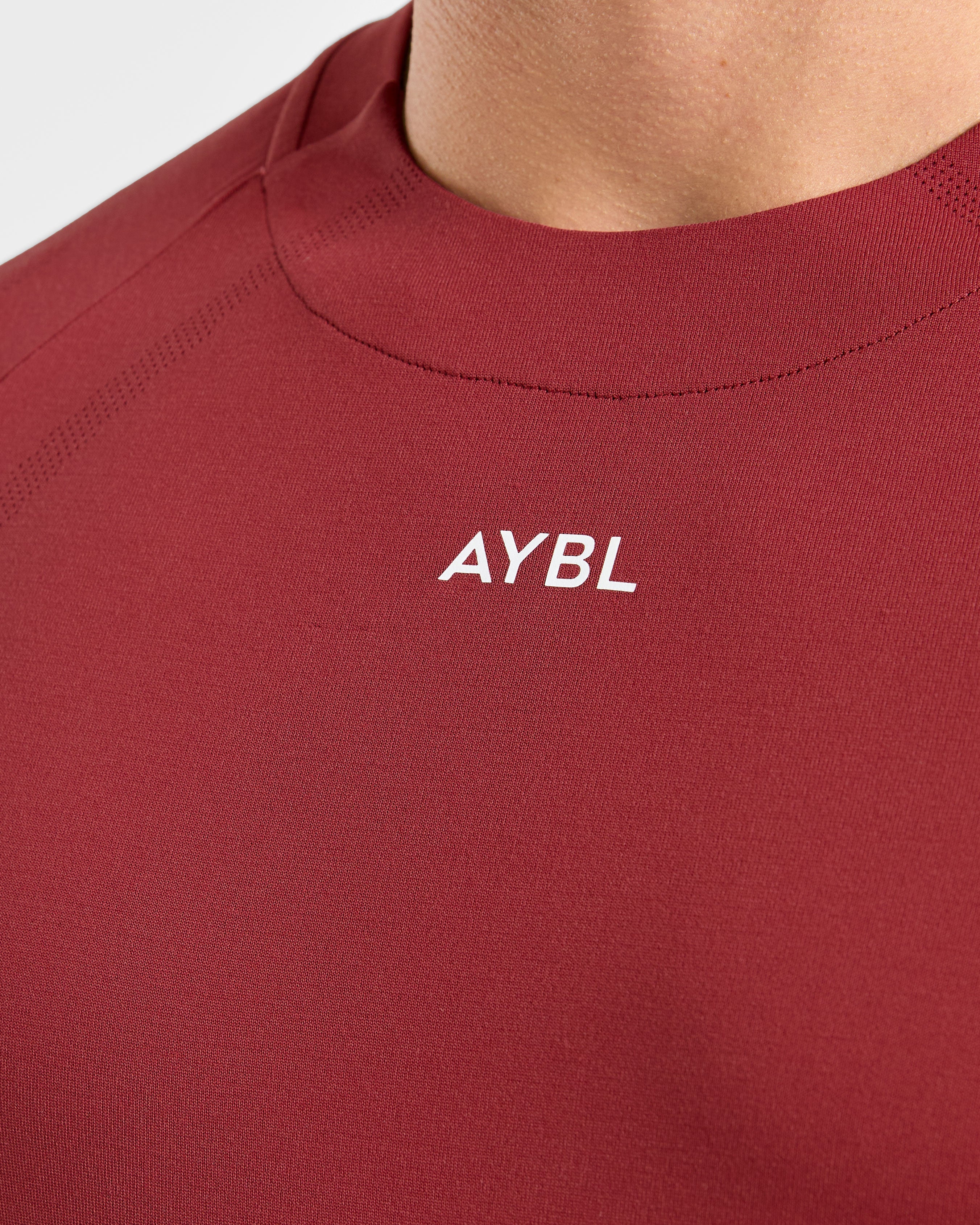 Attain Seamless T Shirt - Maroon Rood