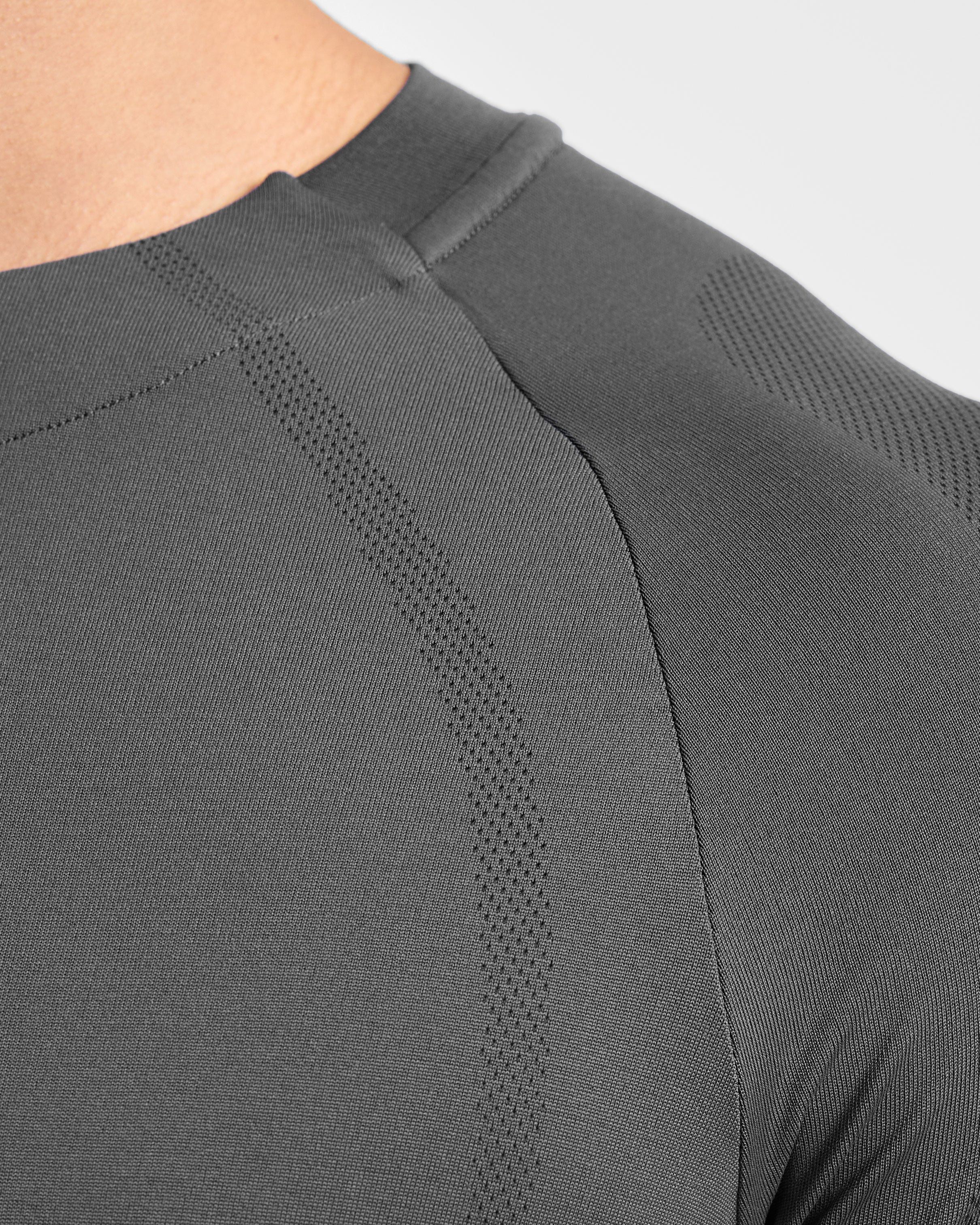 Attain Seamless T Shirt - Storm Grijs