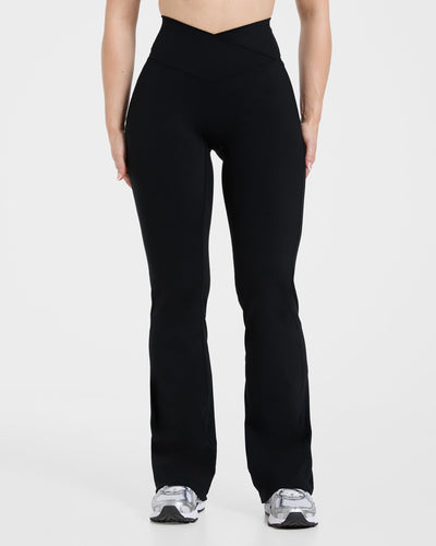 Sculpt Wrap Flared Leggings - Zwart