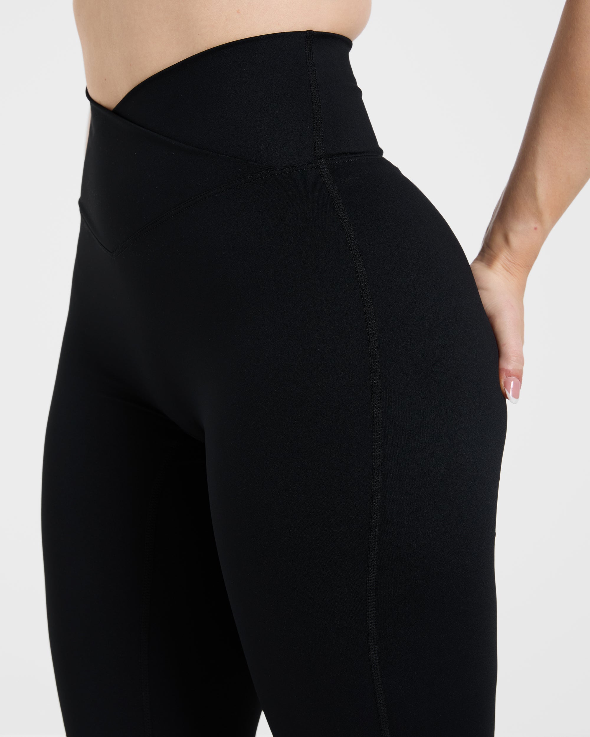 Sculpt Wrap Flared Leggings - Zwart