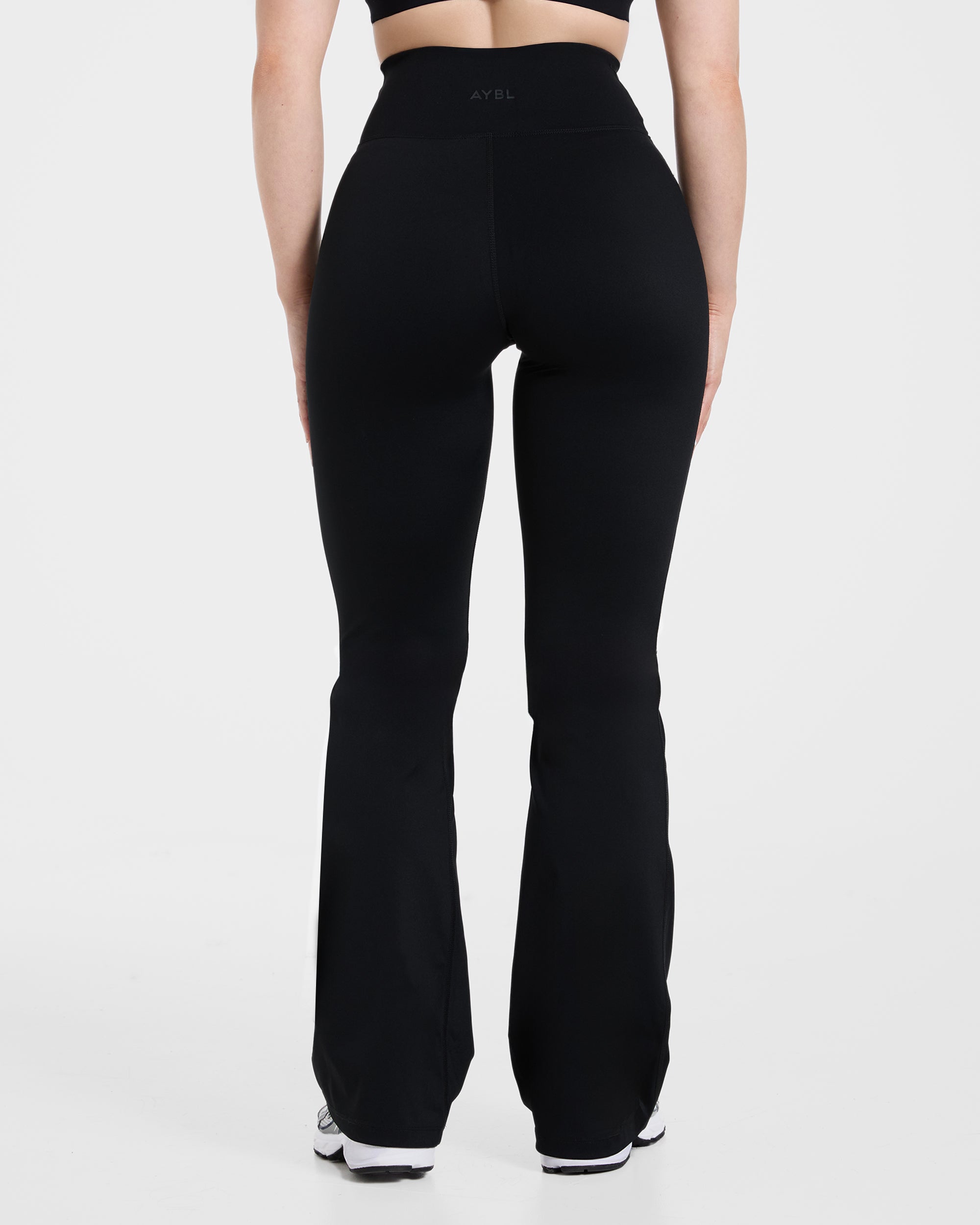 Sculpt Wrap Flared Leggings - Zwart