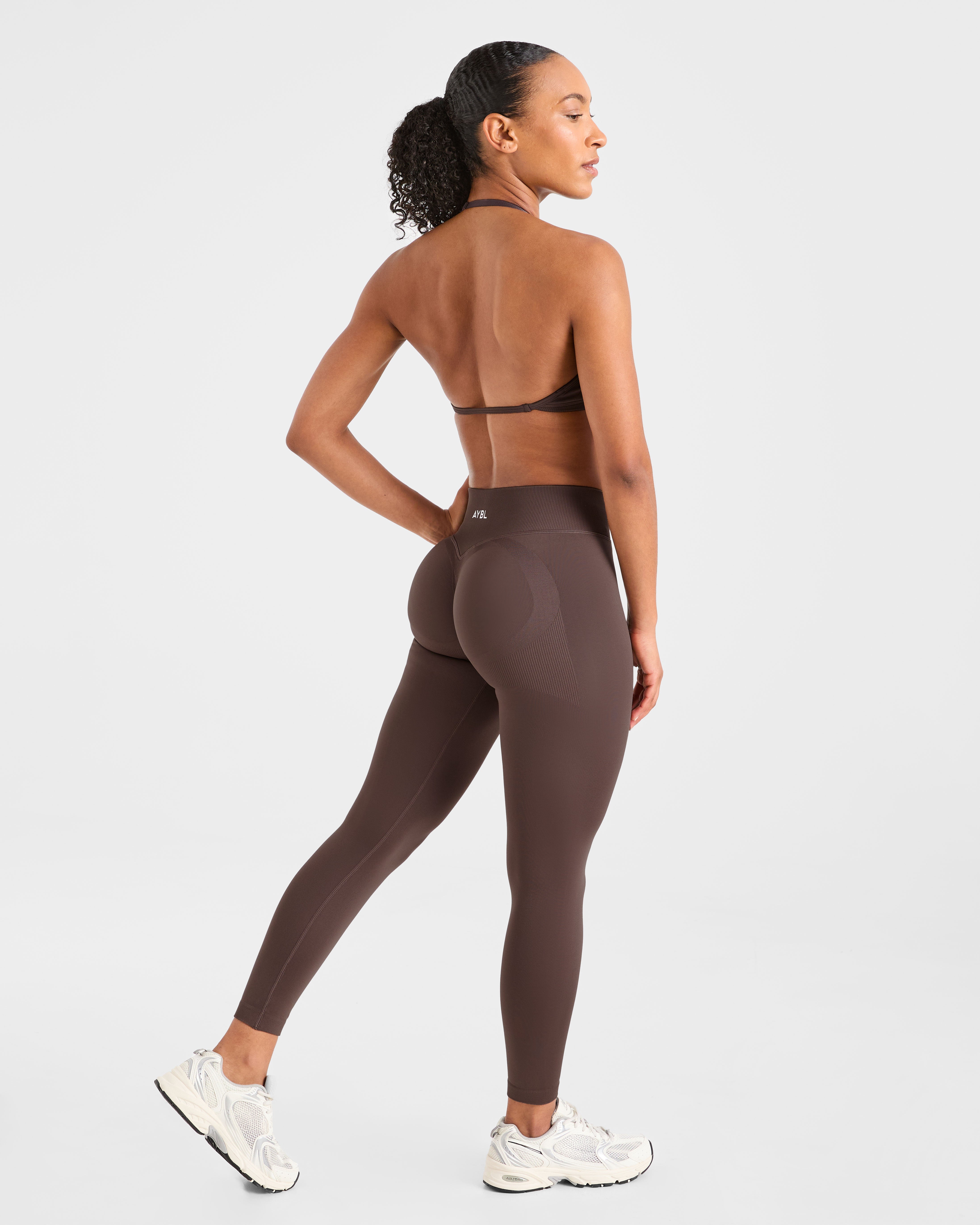 Adapt Seamless Strappy Sports Bra - Bruin