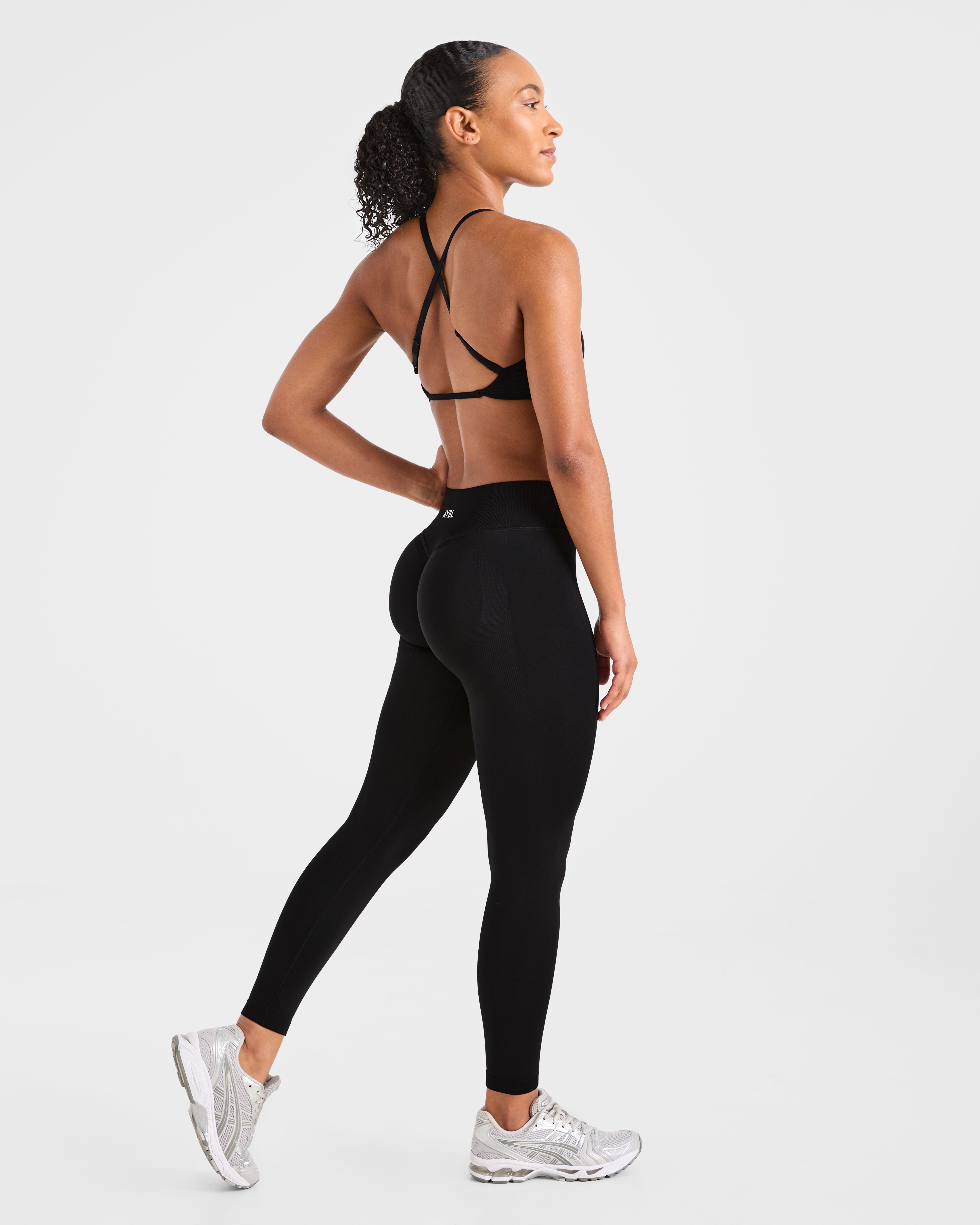 Adapt Seamless Strappy Sports Bra - Zwart