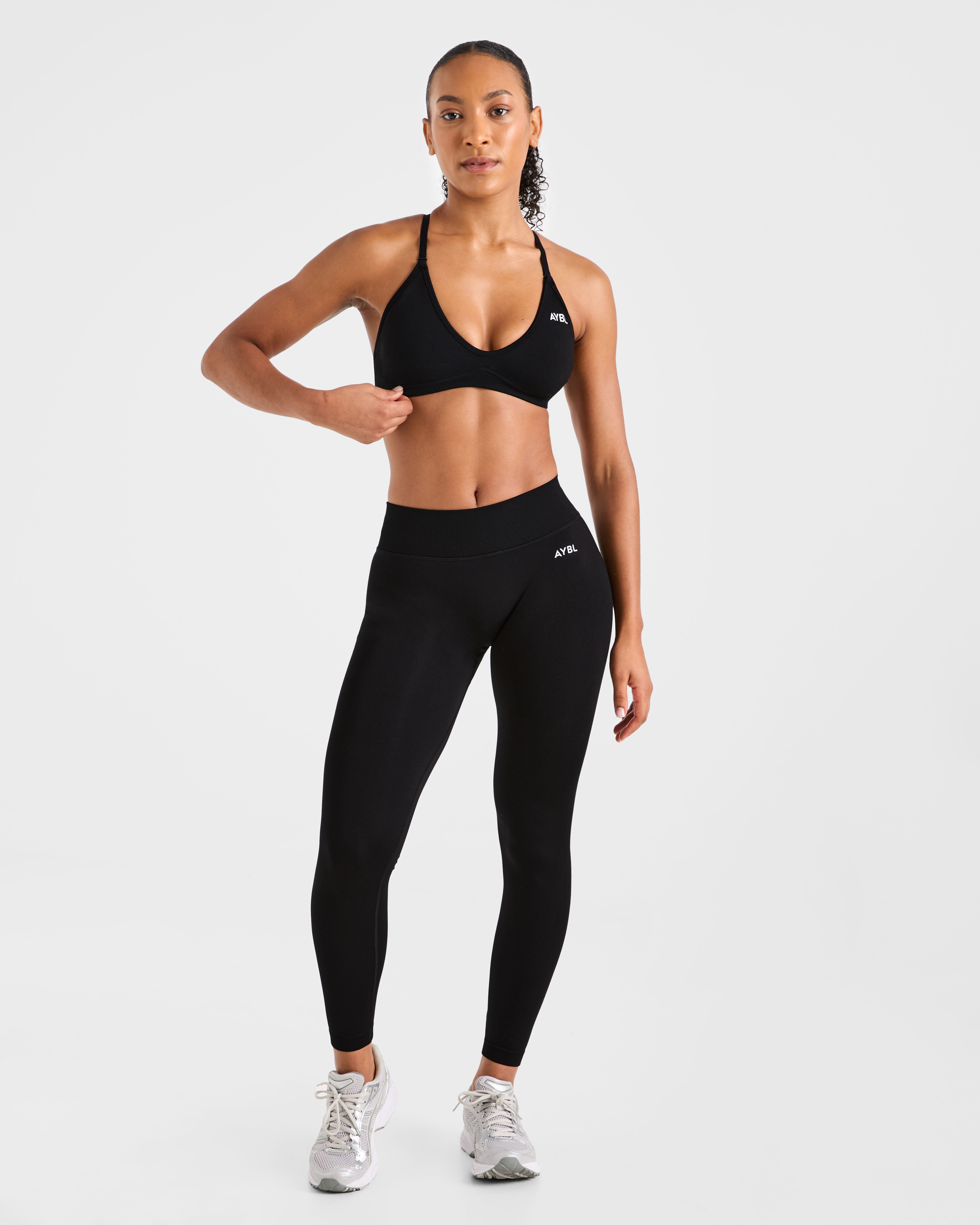 Adapt Seamless Strappy Sports Bra - Zwart