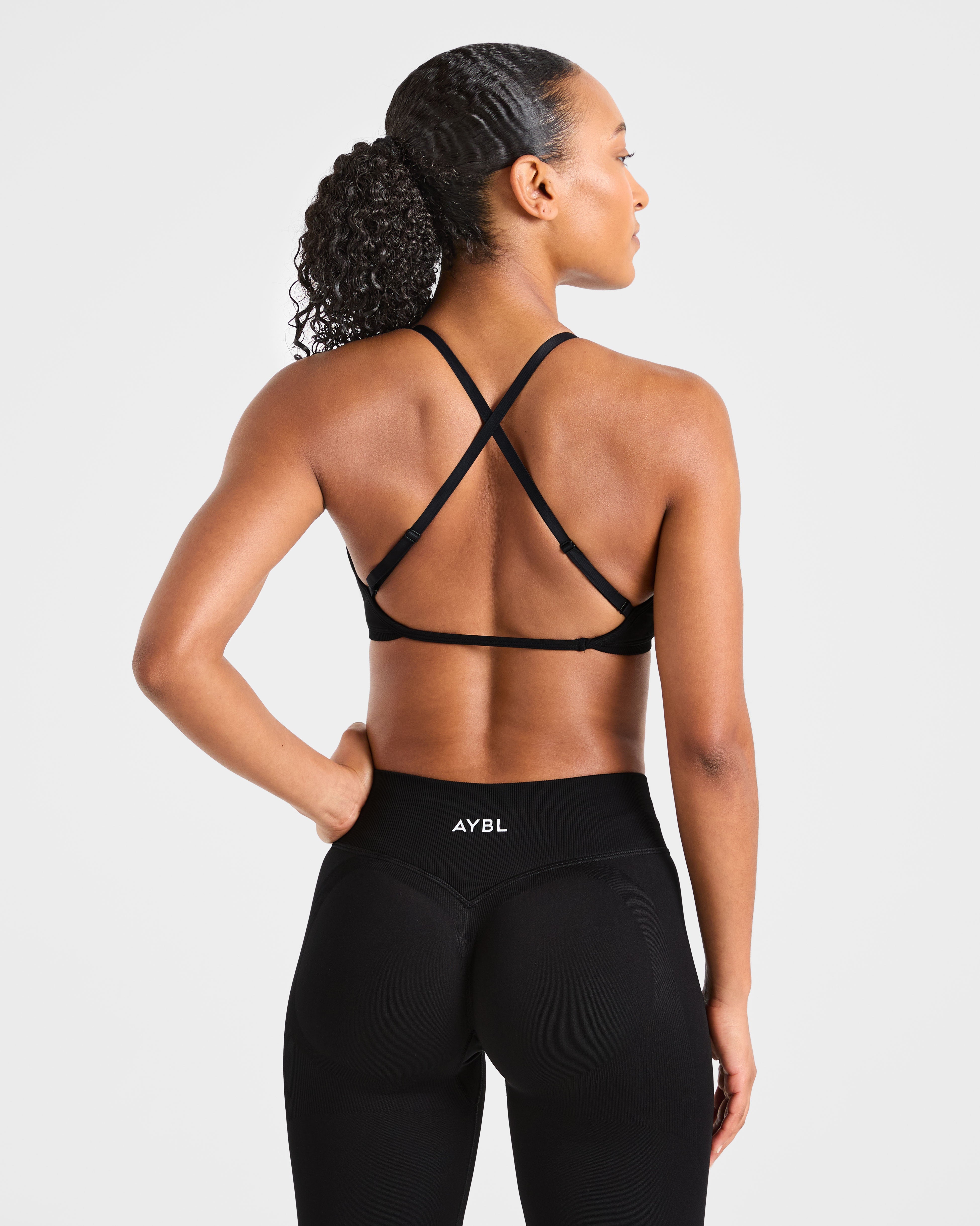 Adapt Seamless Strappy Sports Bra - Zwart