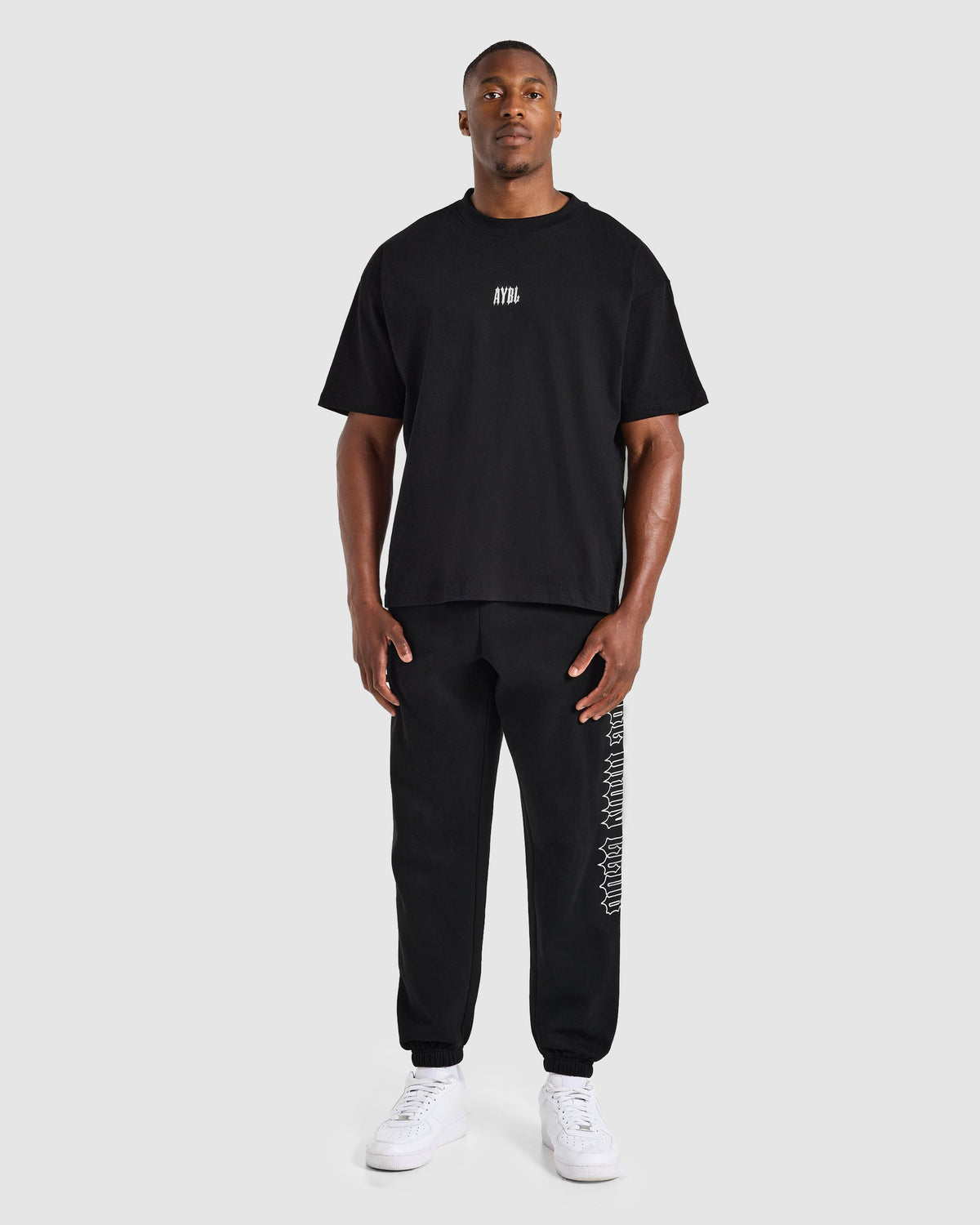 AYBL Iron Club Graphic Oversized T Shirt - Zwart