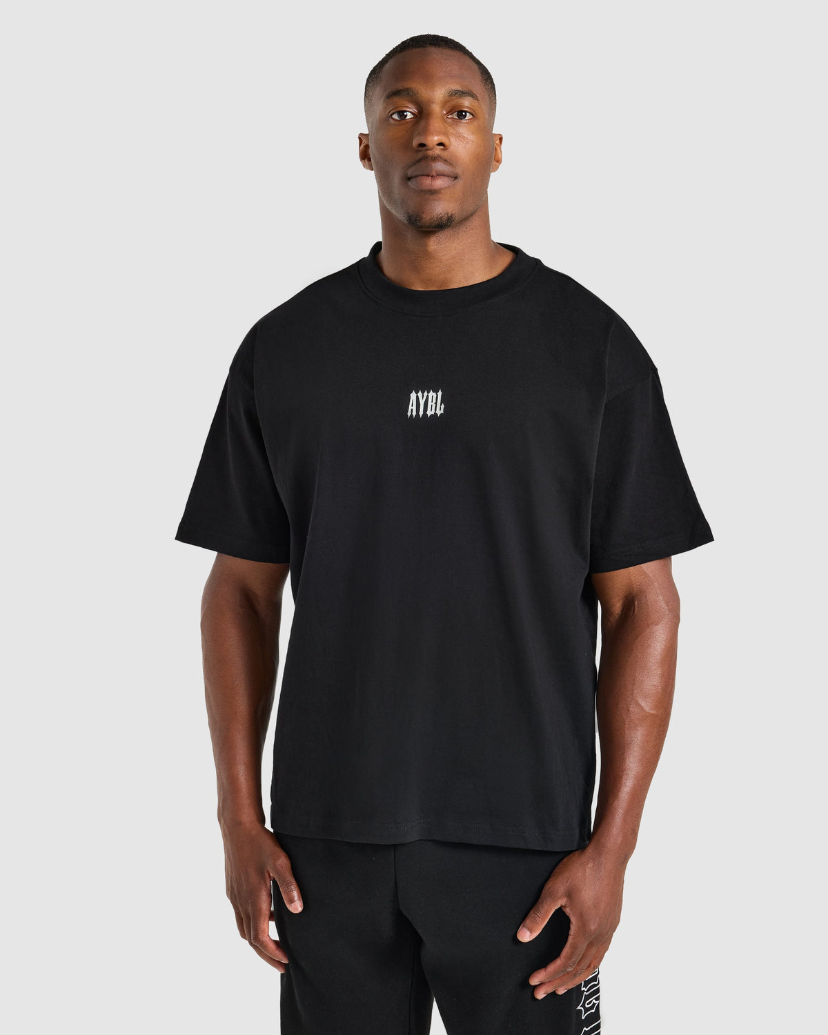 AYBL Iron Club Graphic Oversized T Shirt - Zwart