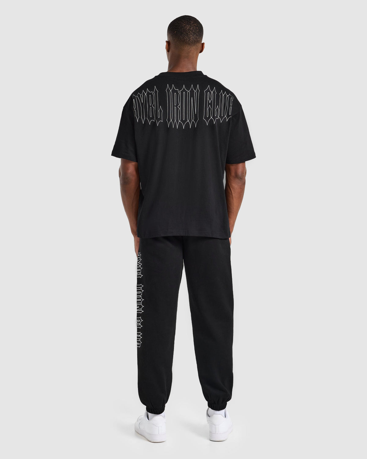 AYBL Iron Club Graphic Oversized T Shirt - Zwart