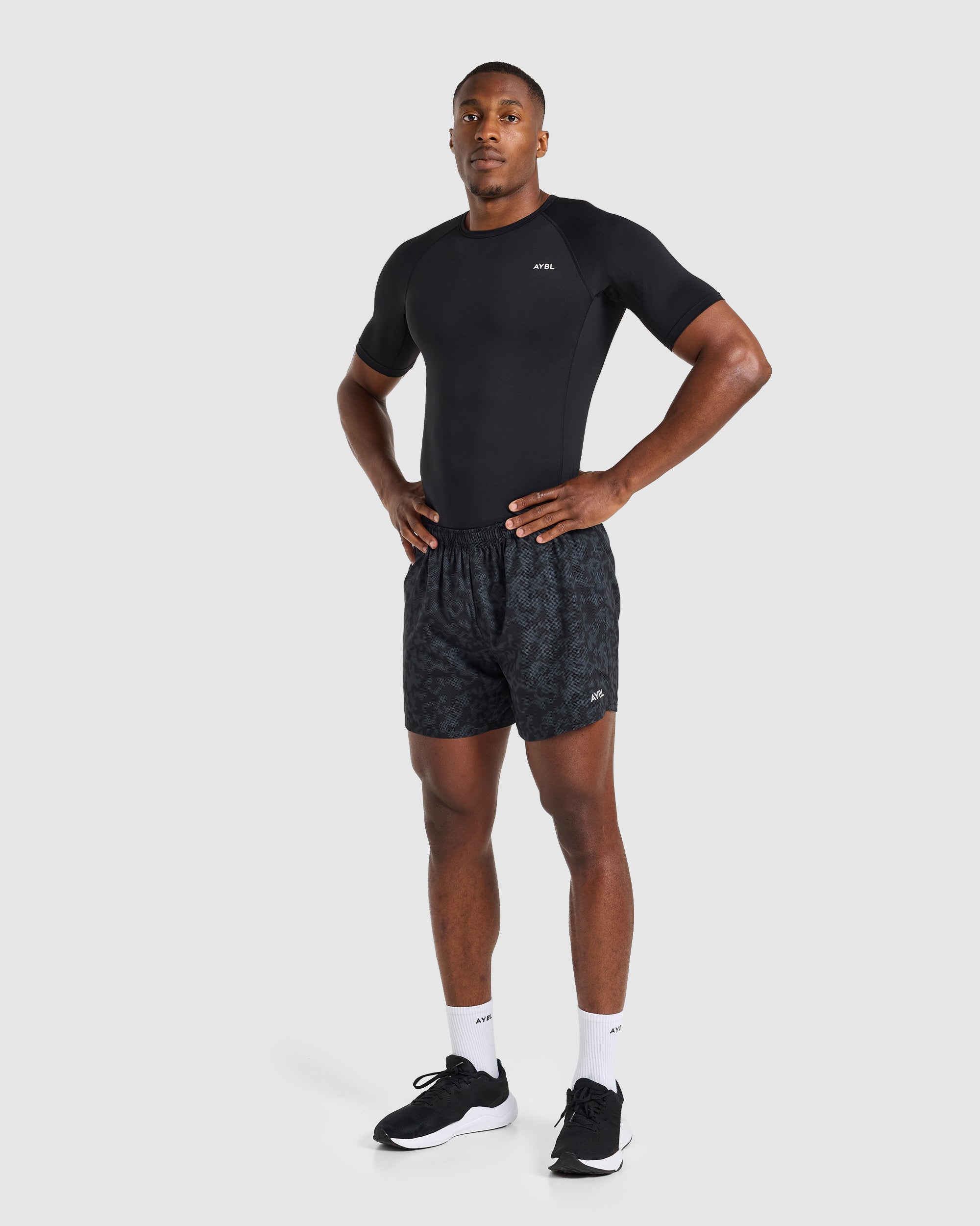Core 5" Shorts - Zwart Camo
