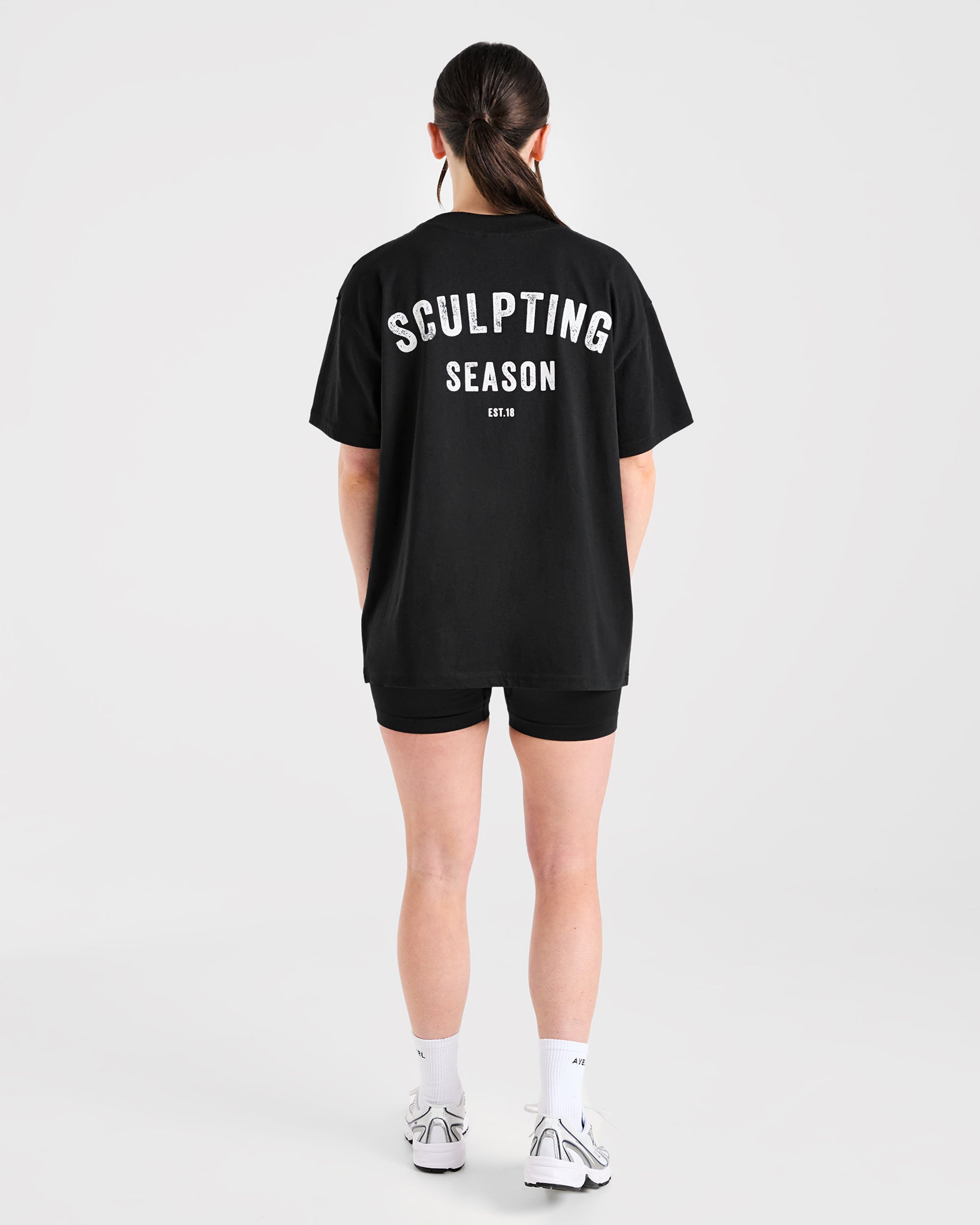 Sculpting Season Oversized T Shirt - Zwart