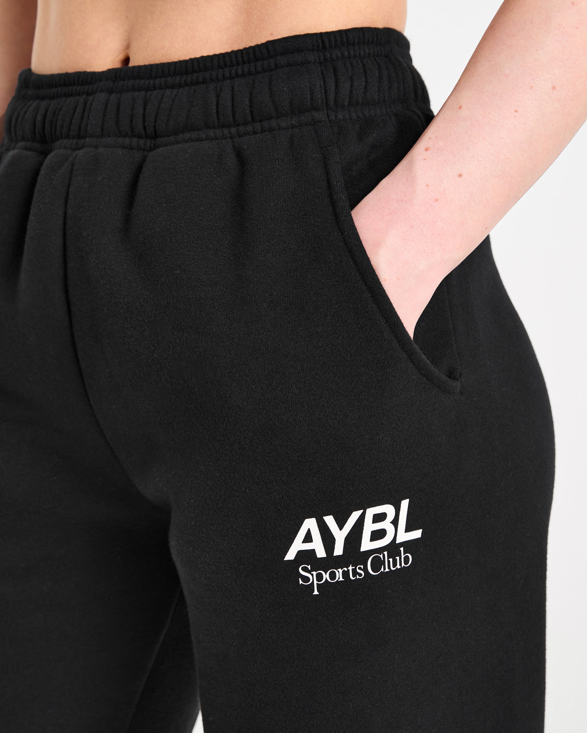 AYBL Sports Club Oversized Straight Leg Joggers -Zwart/Wit