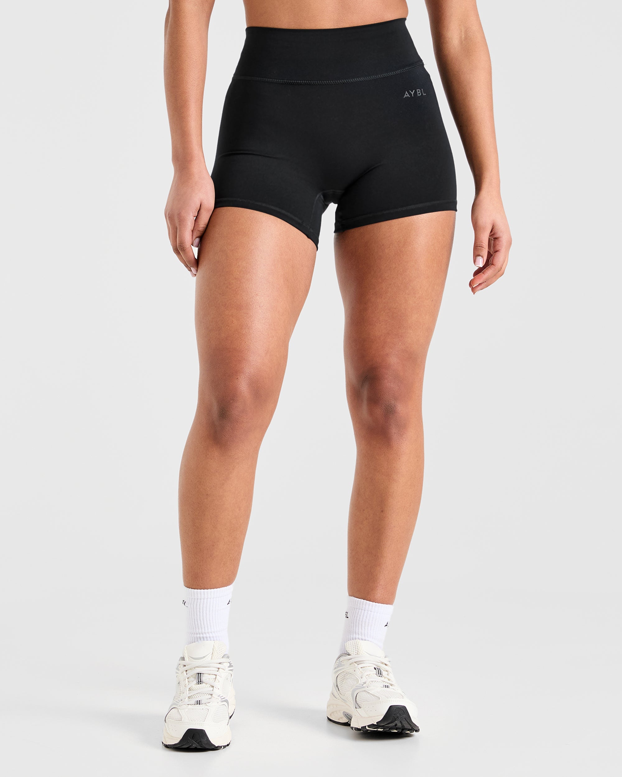 Staple Shorts - Zwart